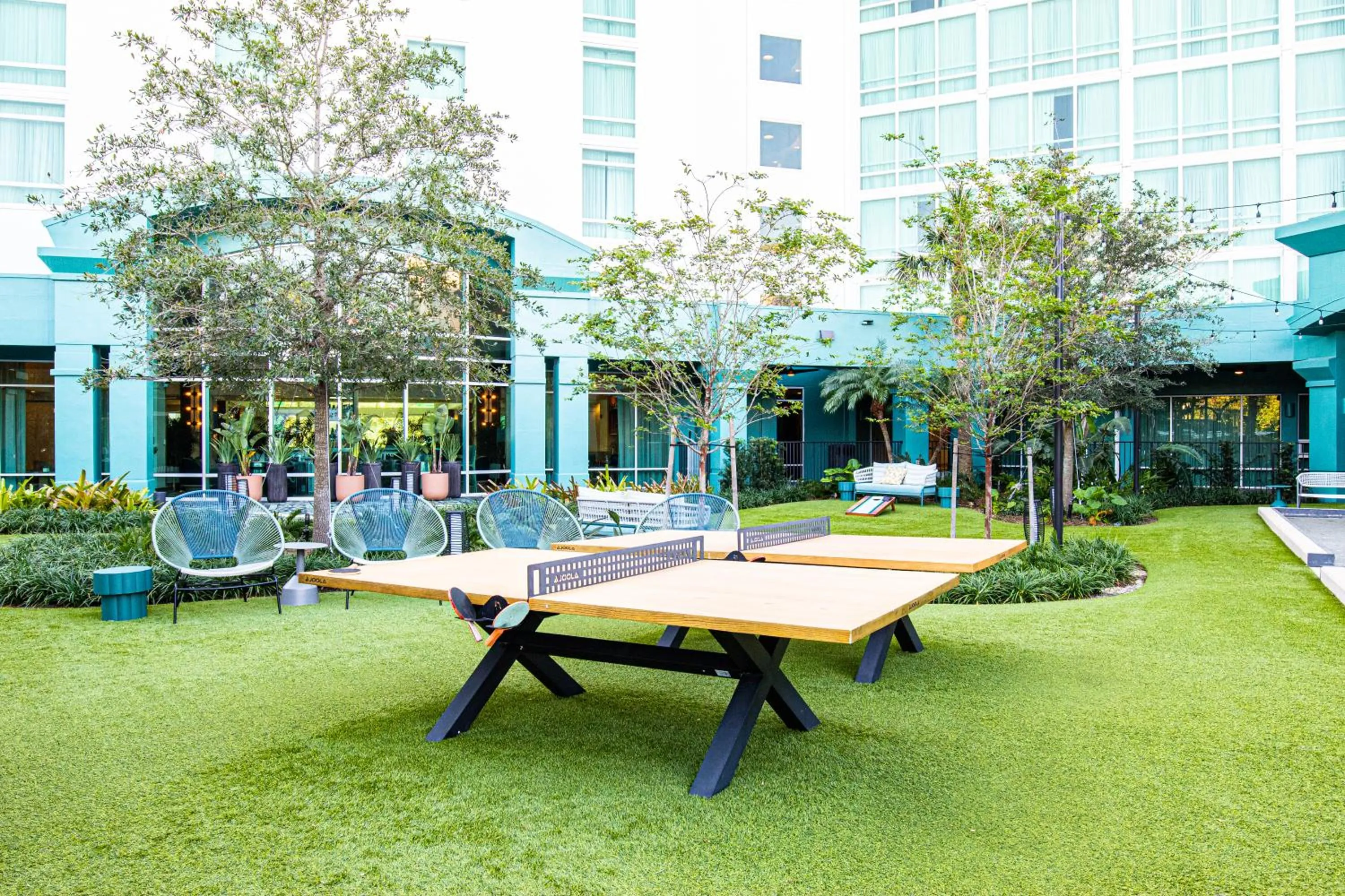 Inner courtyard view in Hotel Landy Orlando Universal Blvd, a Tribute Portfolio Hotel