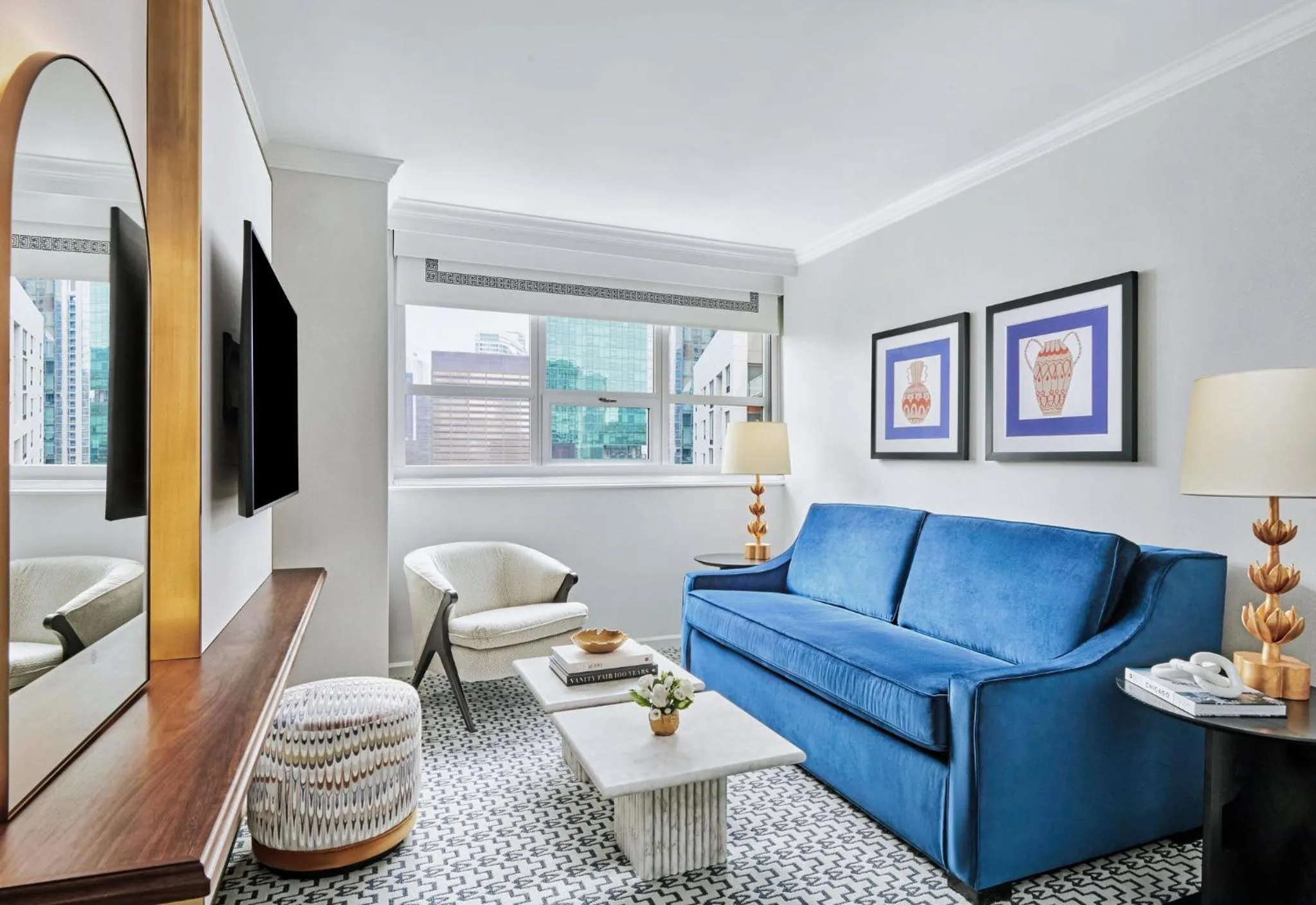 Photo of the whole room in InterContinental Chicago Magnificent Mile by IHG