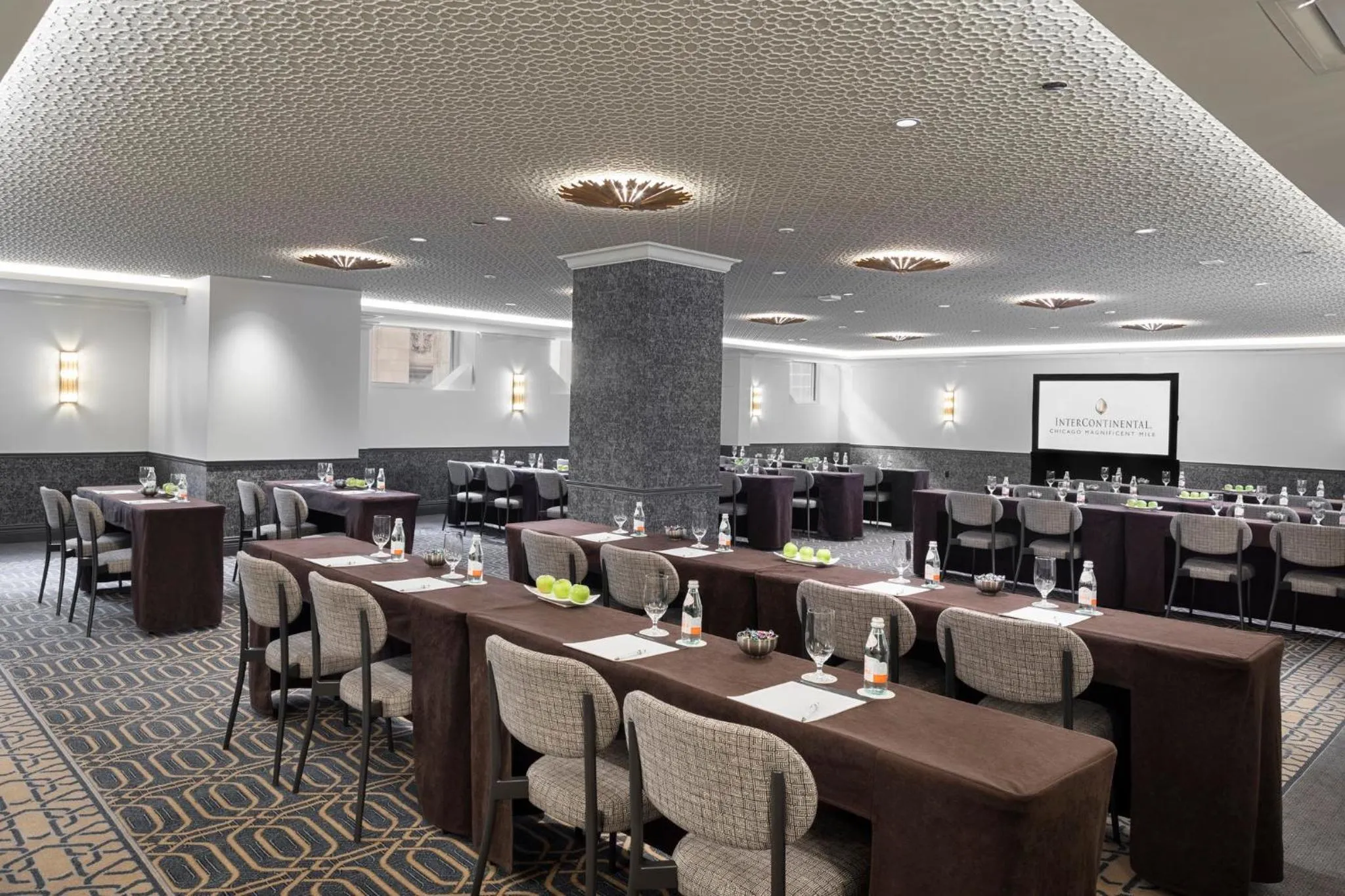 Meeting/conference room in InterContinental Chicago Magnificent Mile by IHG