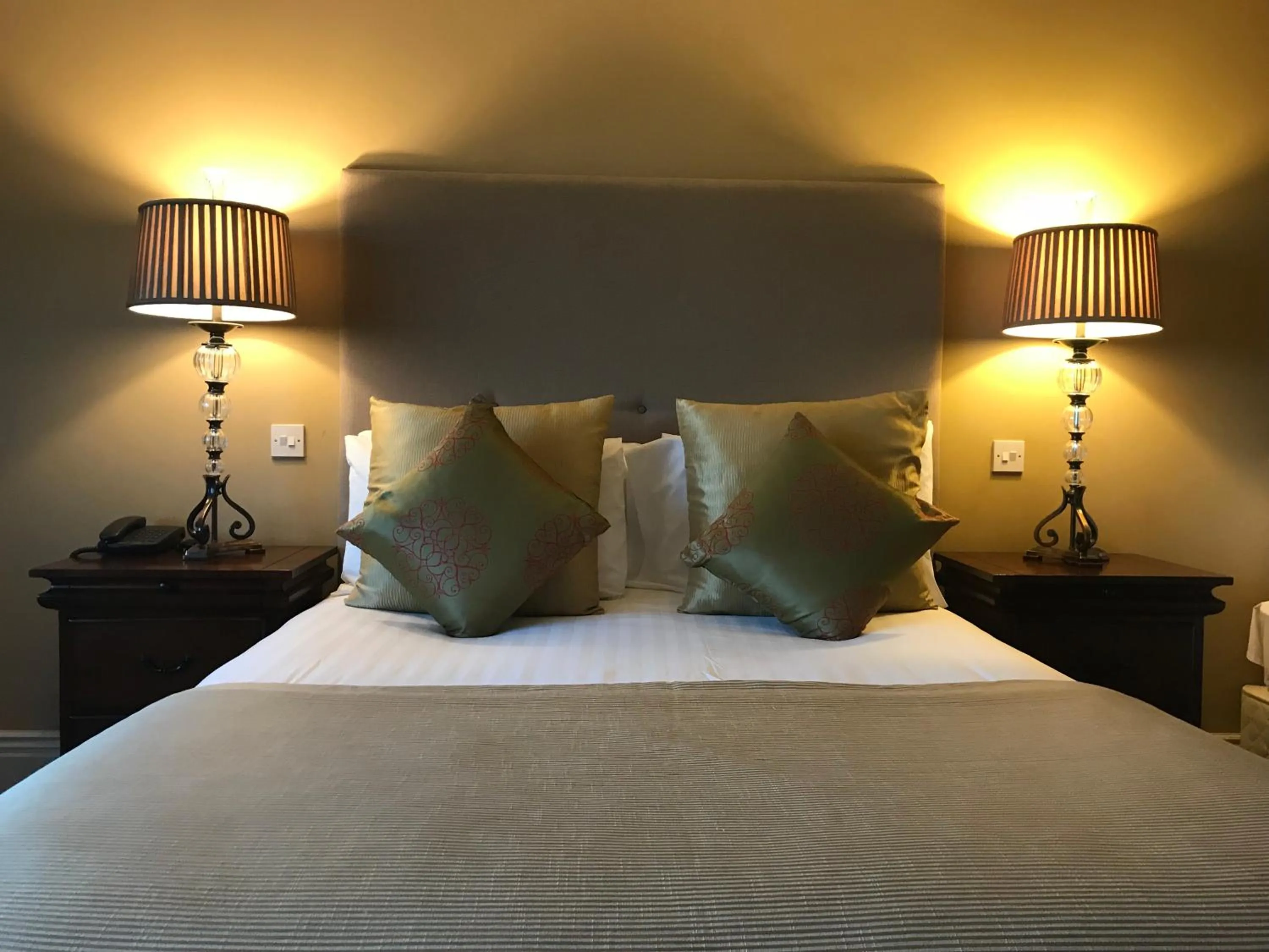 Bedroom, Bed in St Kyrans Guest House