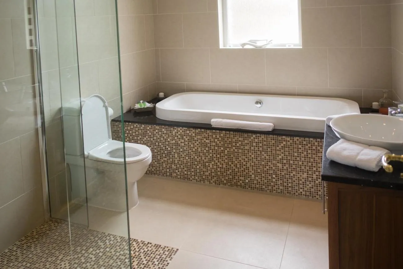 Bathroom in St Kyrans Guest House