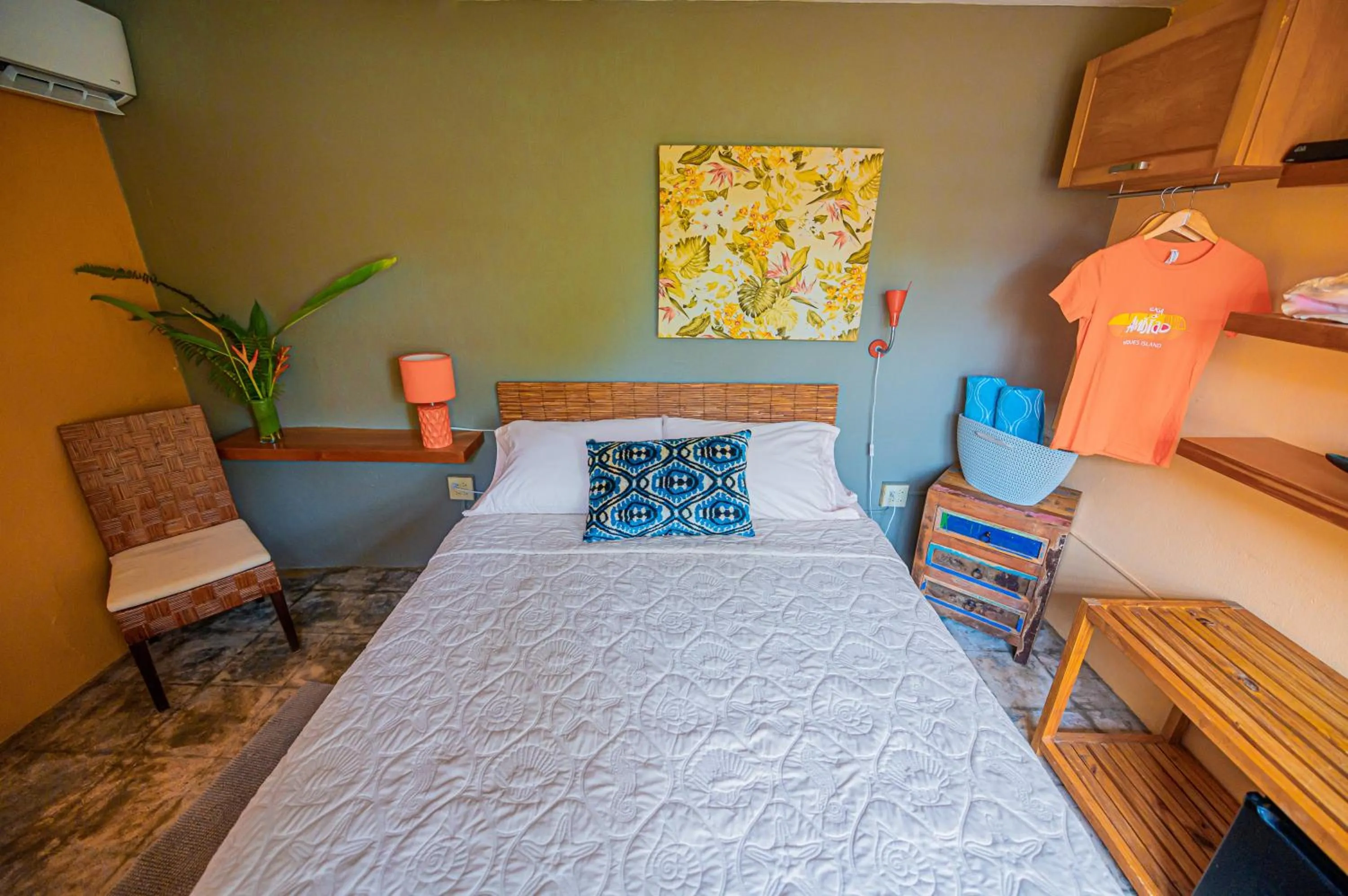 Bed in Casa de Amistad Guesthouse