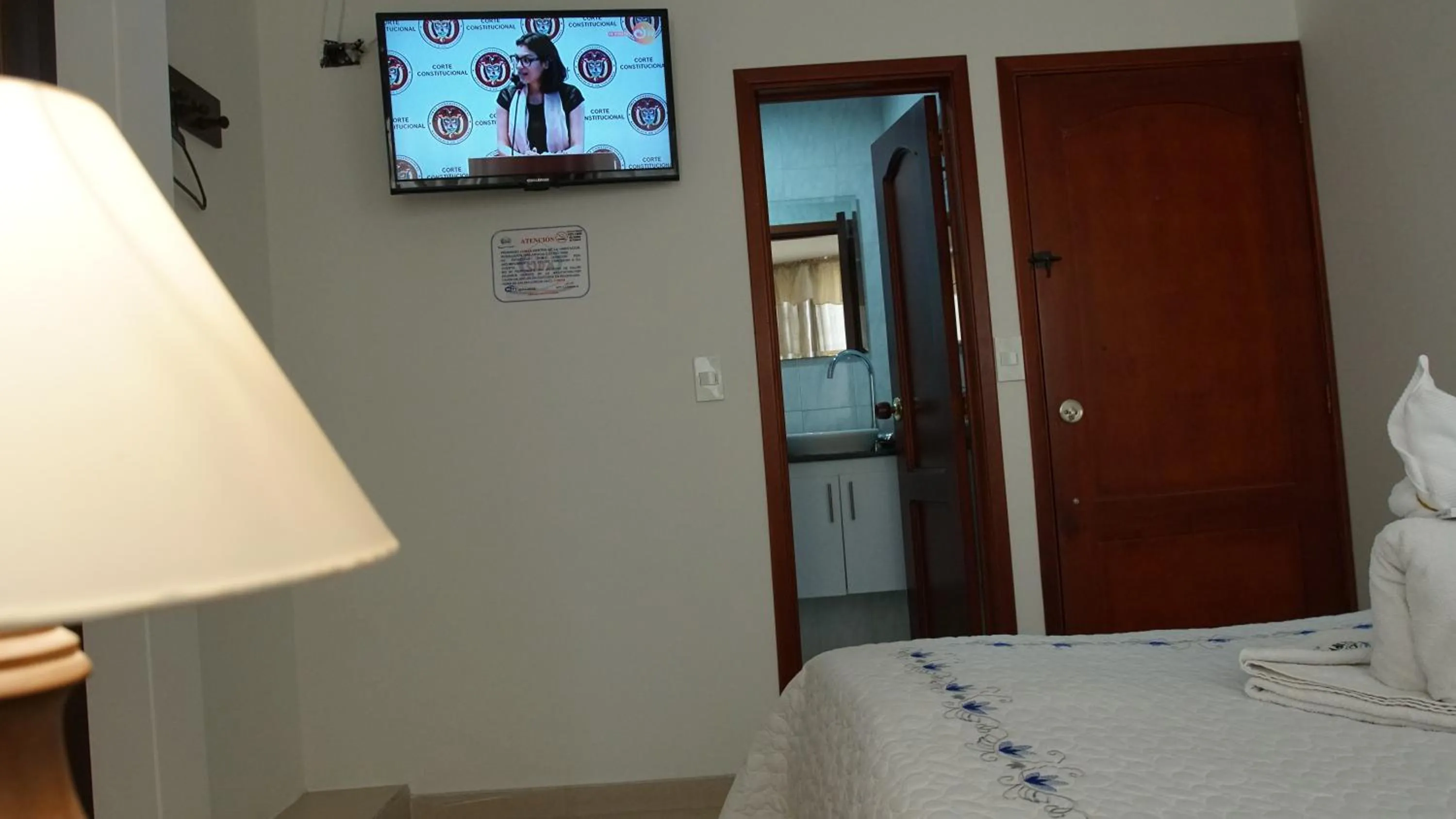 Staff, Bed in Hotel Sipa