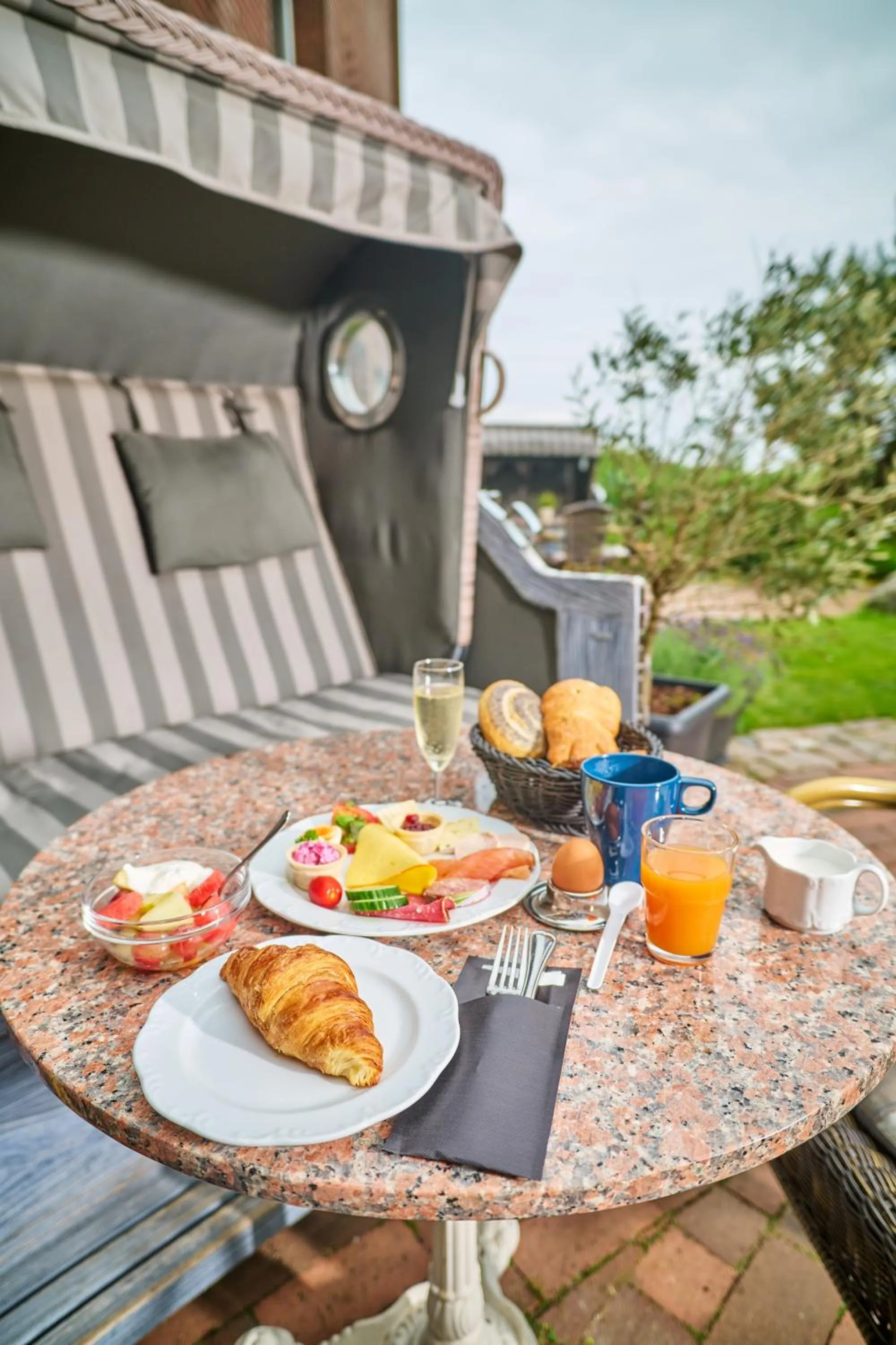 Buffet breakfast in Stadthotel Eckernförde