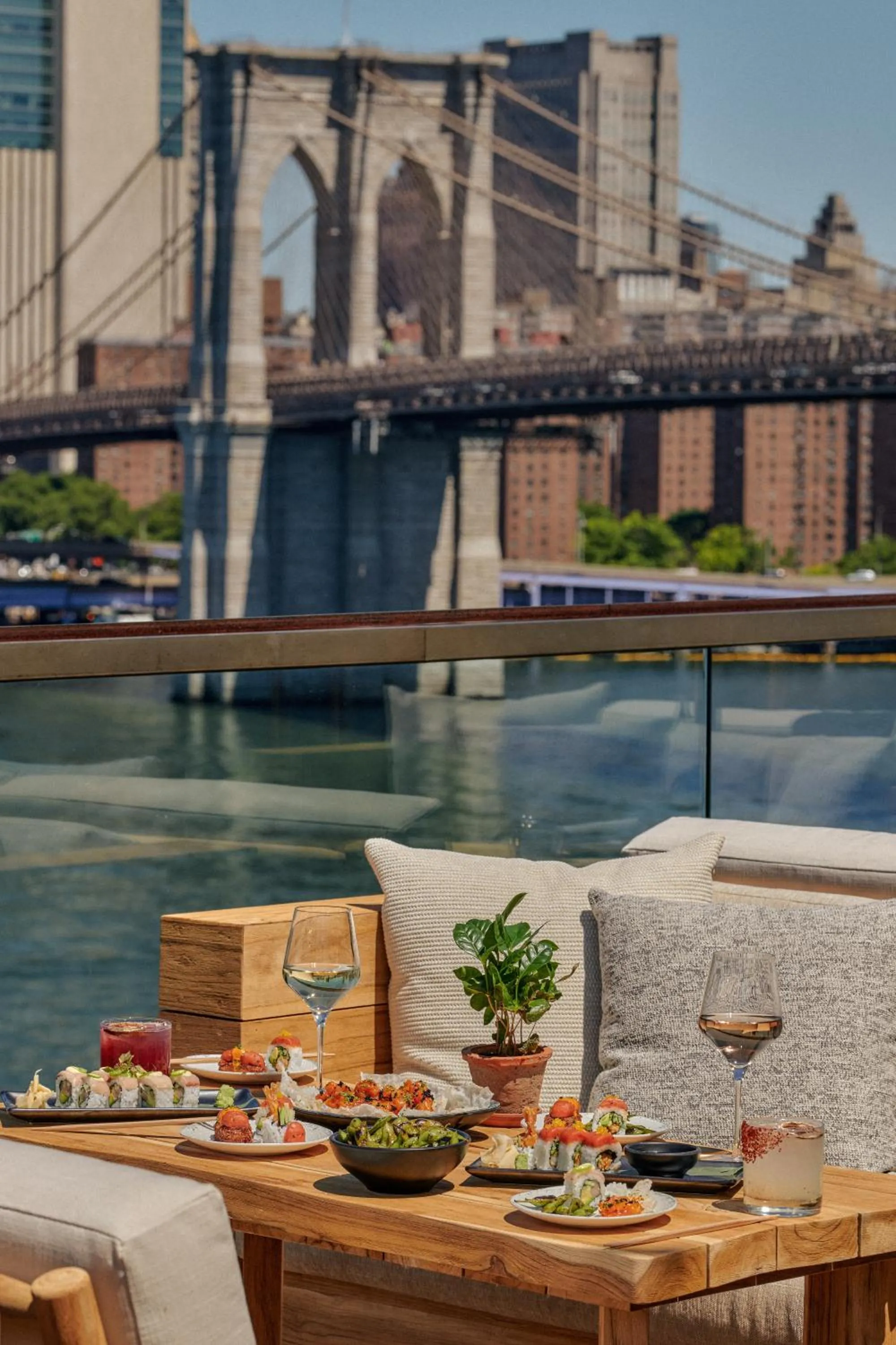 Restaurant/places to eat in 1 Hotel Brooklyn Bridge
