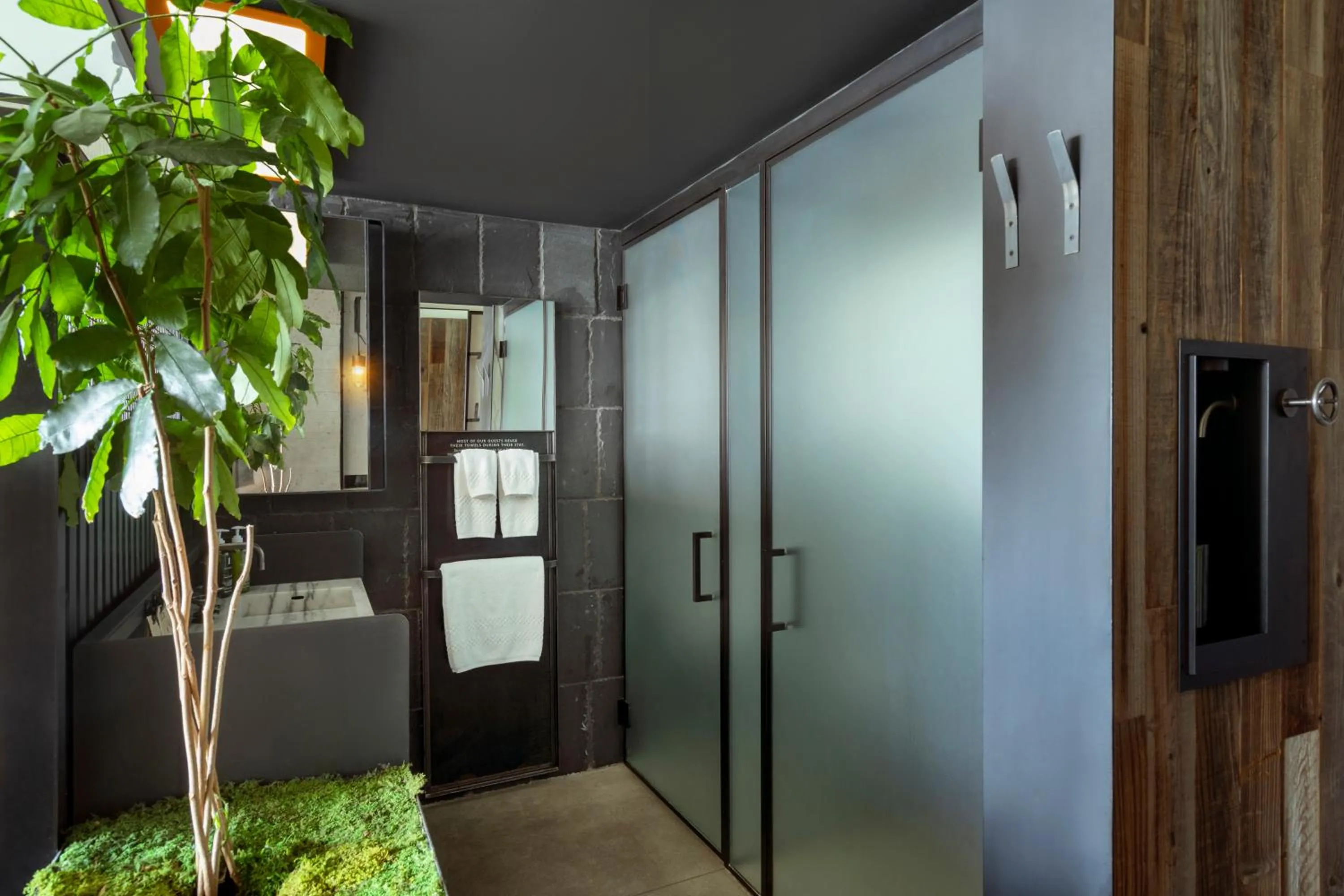 Bathroom in 1 Hotel Brooklyn Bridge