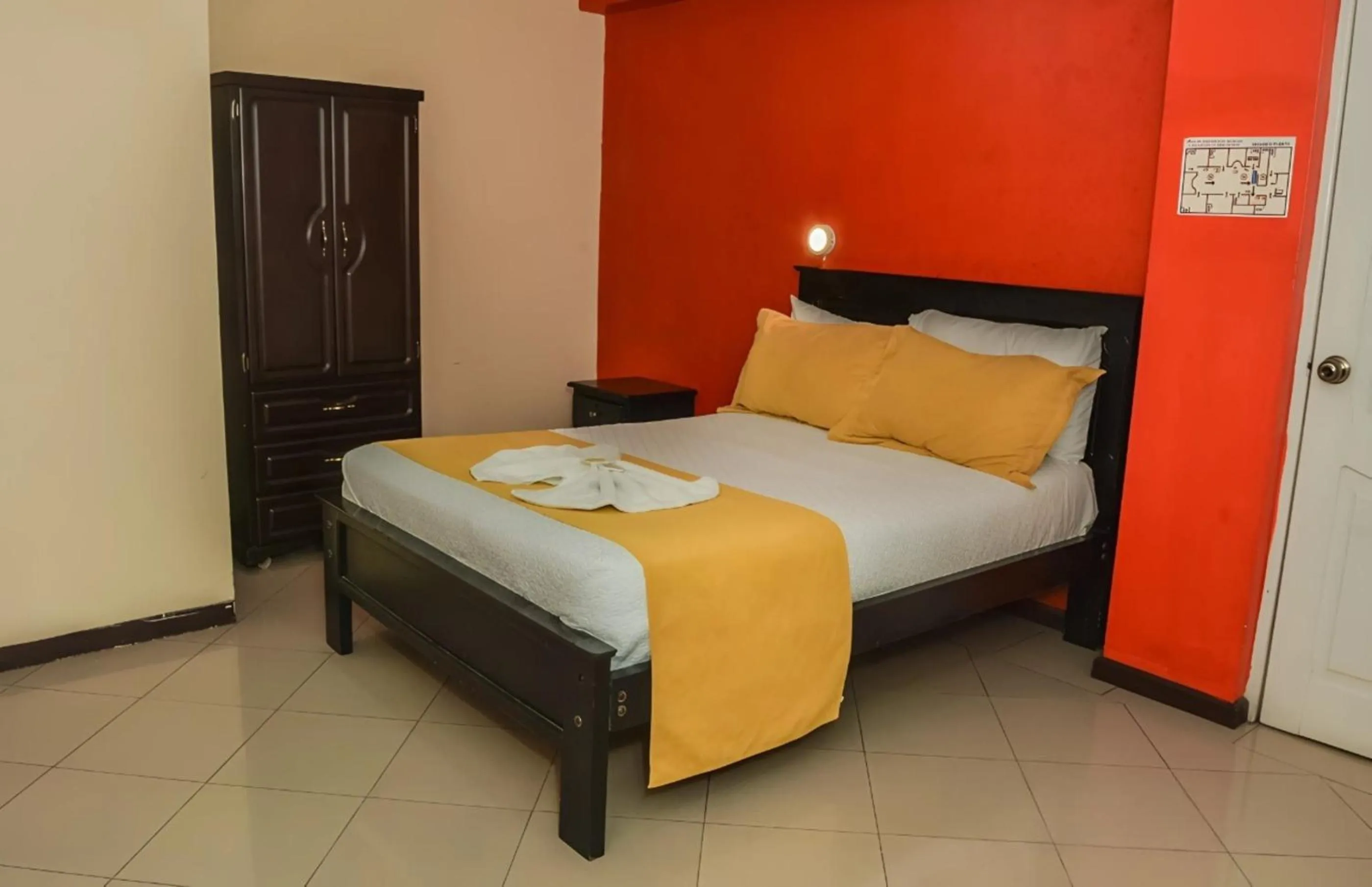 Property building, Bed in Hotel Miraflores