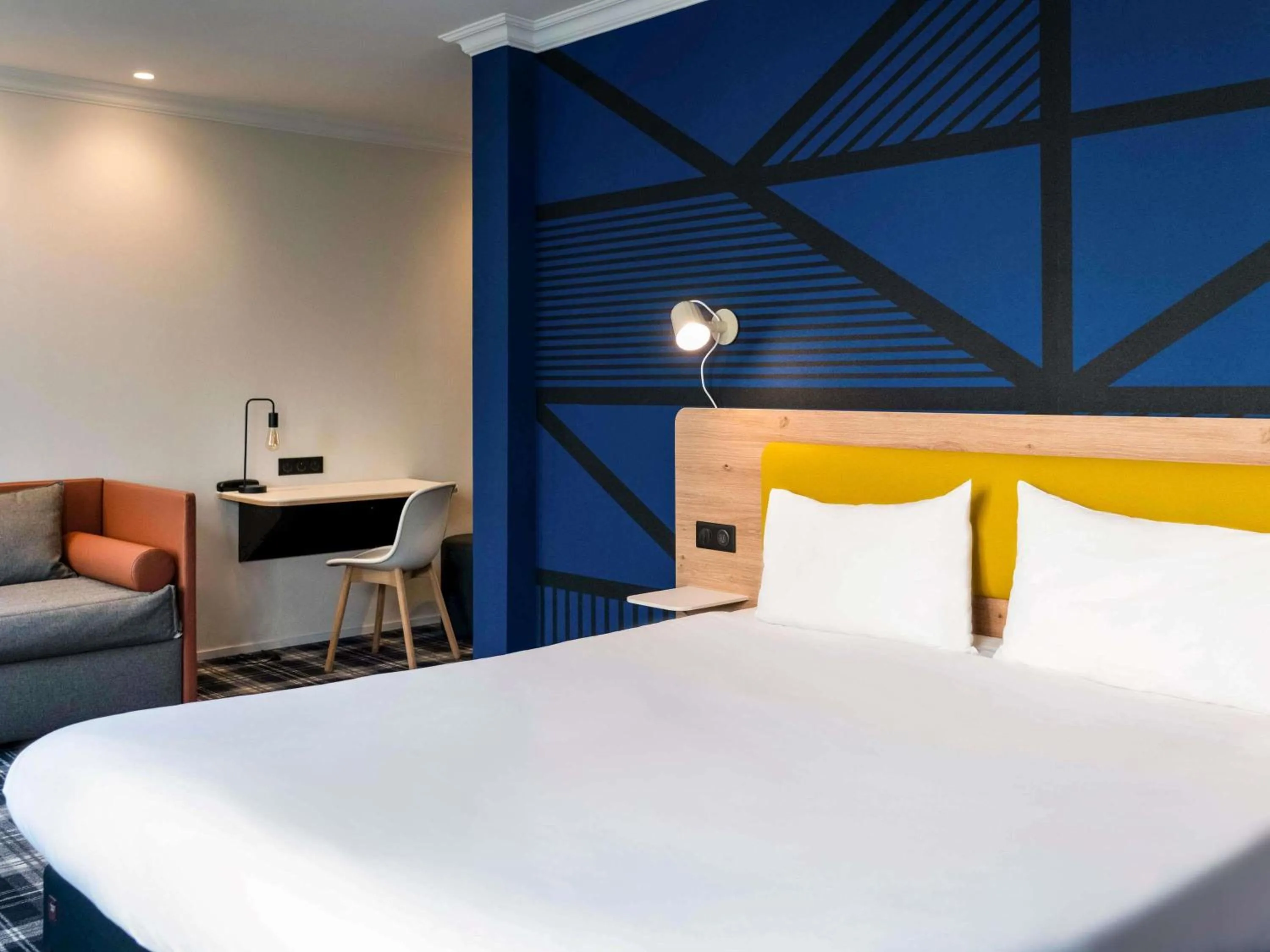 Bedroom, Bed in Ibis Styles Colmar Centre