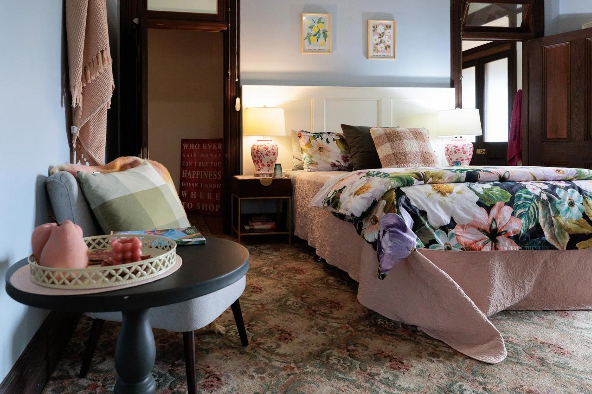 Bedroom, Bed in Kings and Queens Paterson