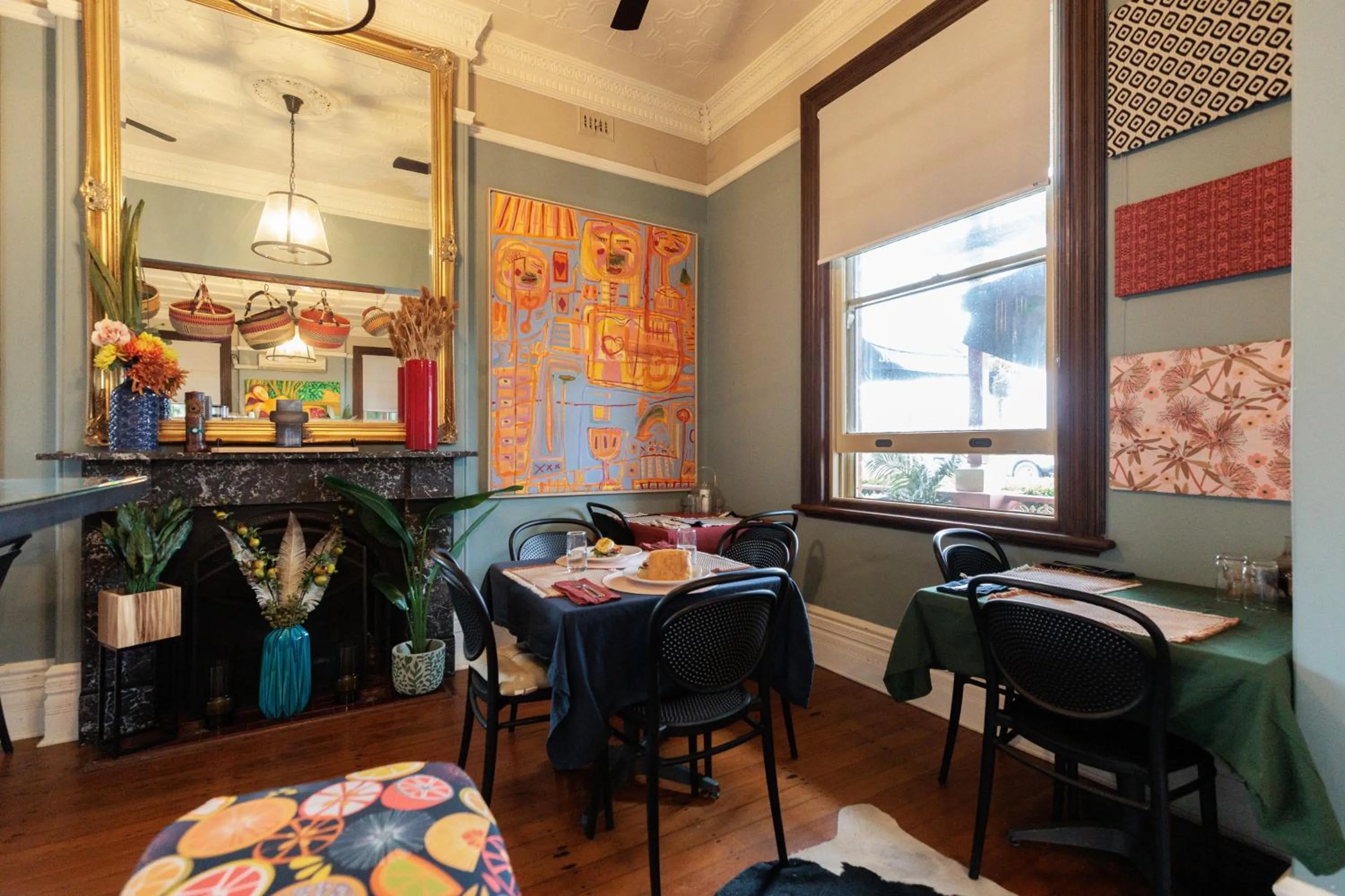 Restaurant/places to eat in Kings and Queens Paterson