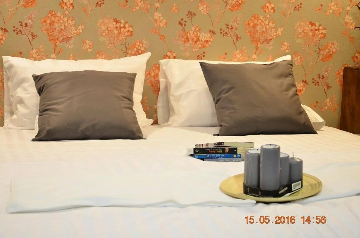 Bed in Goodfellas Thong lo Hostel #No Check-in after 5 pm-Please see check-in policy for details & notify landing time#