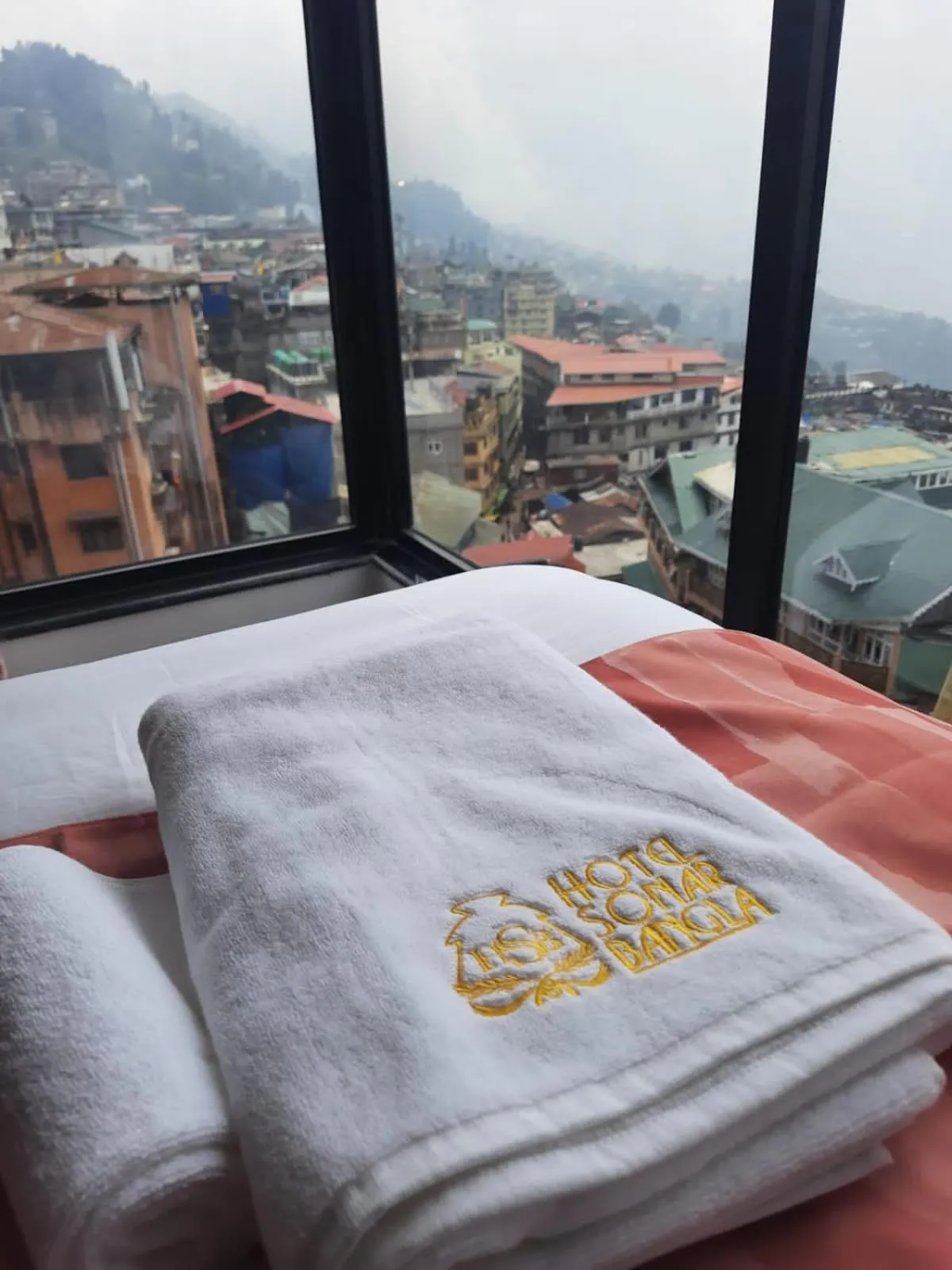 Bed in Hotel Sonar Bangla Darjeeling