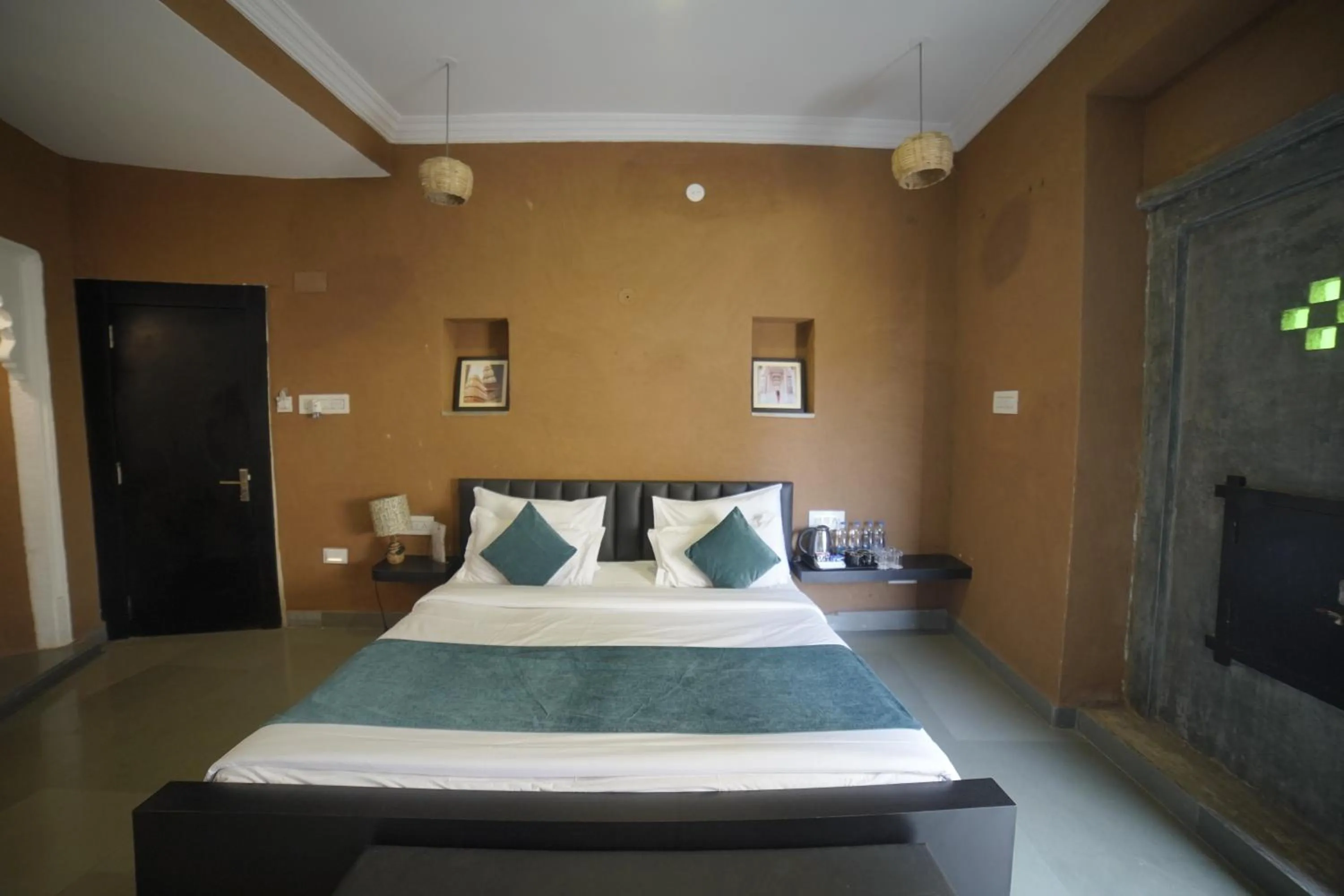 Bed in Hotel Udai Niwas By The Lake