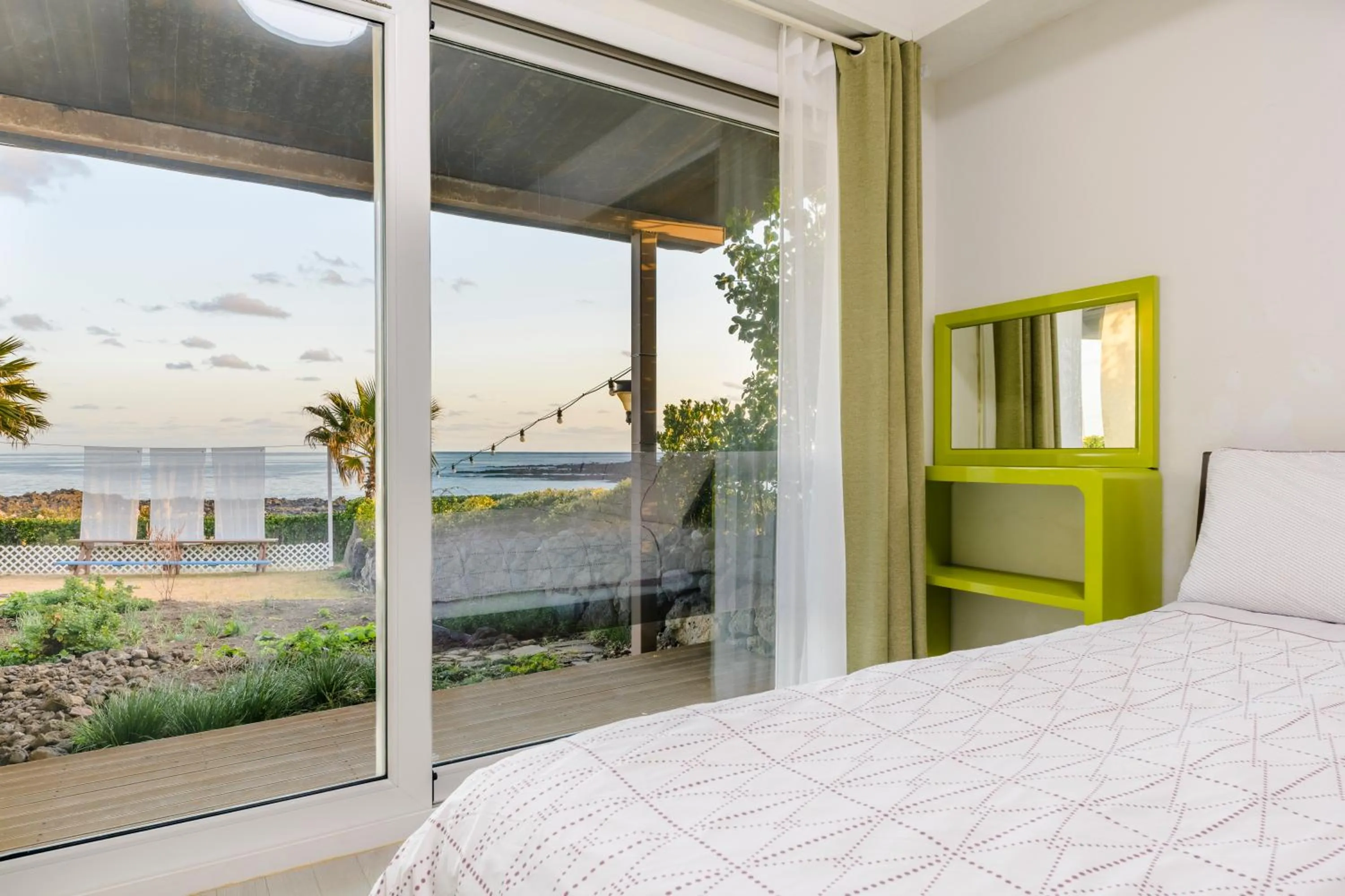 Bedroom, Bed in Jeju Turning point Pension