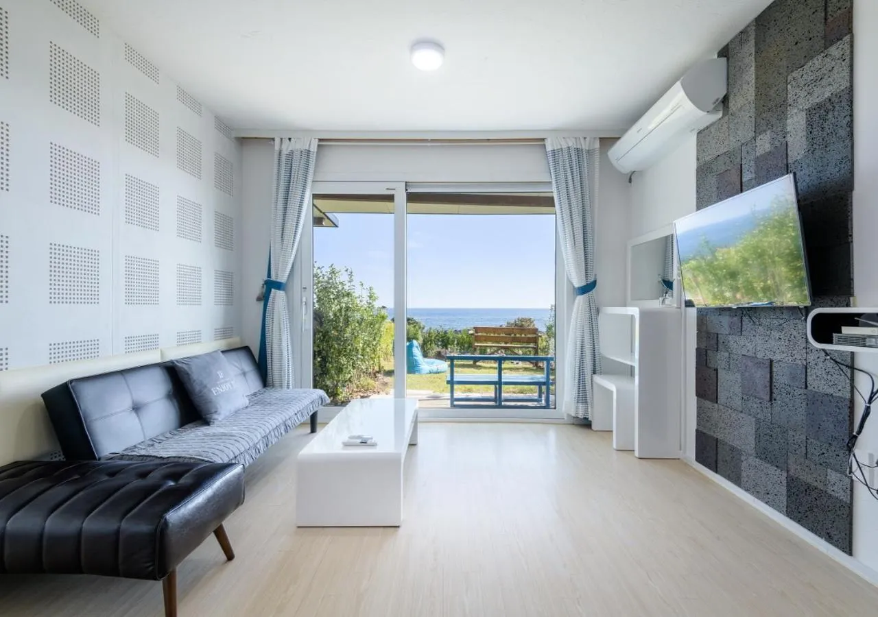 Garden in Jeju Turning point Pension