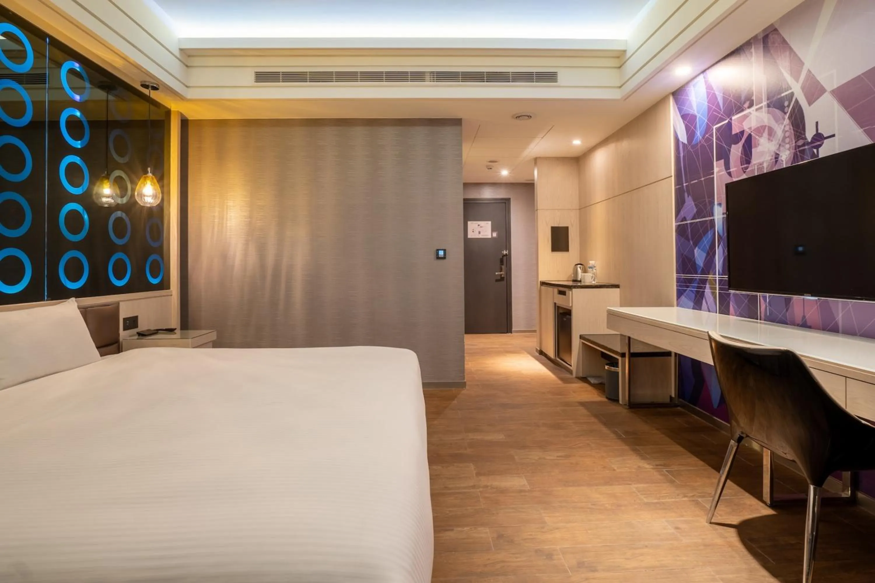 Photo of the whole room, Bed in Guide Hotel Taichung Ziyou