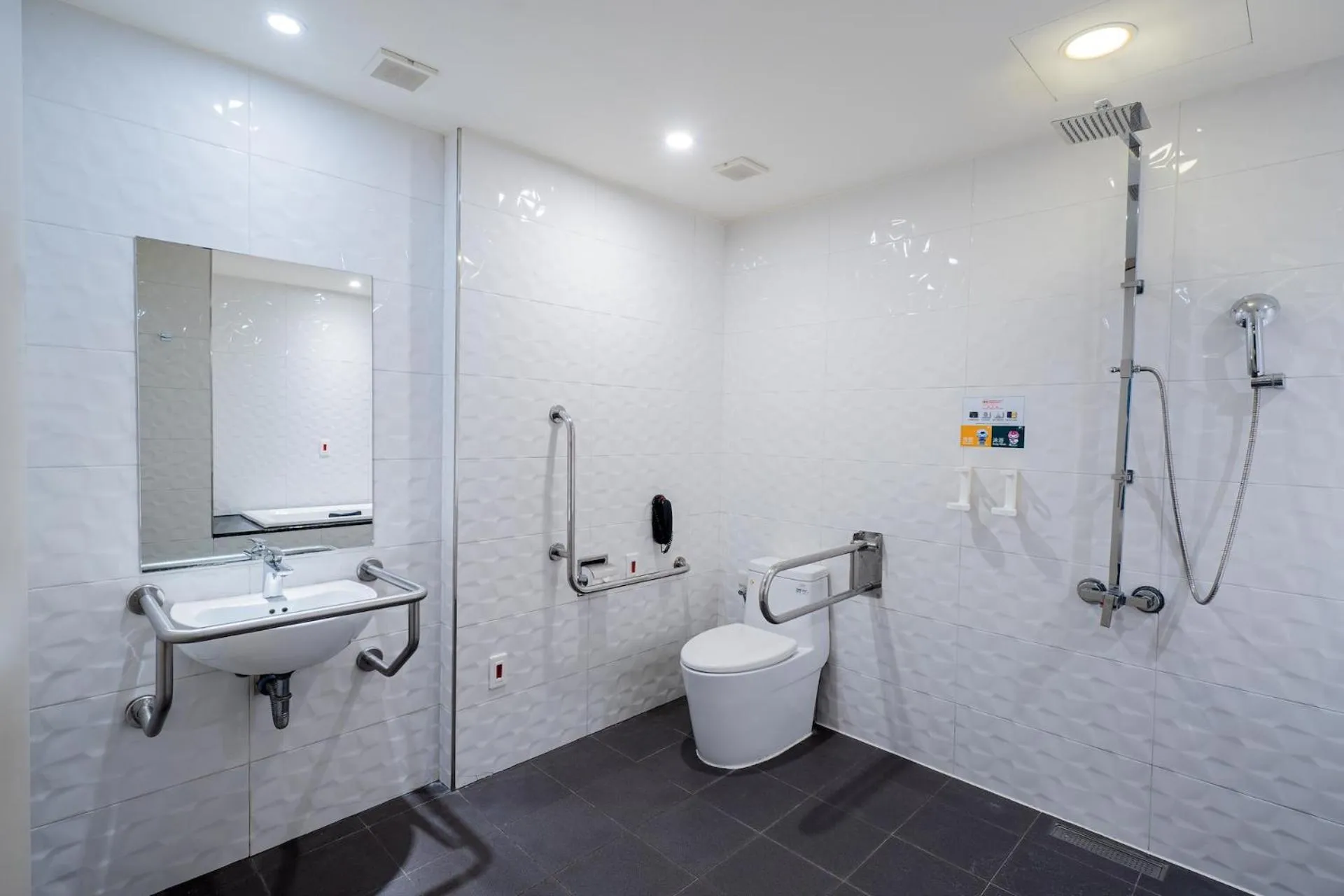 Bathroom in Guide Hotel Taichung Ziyou