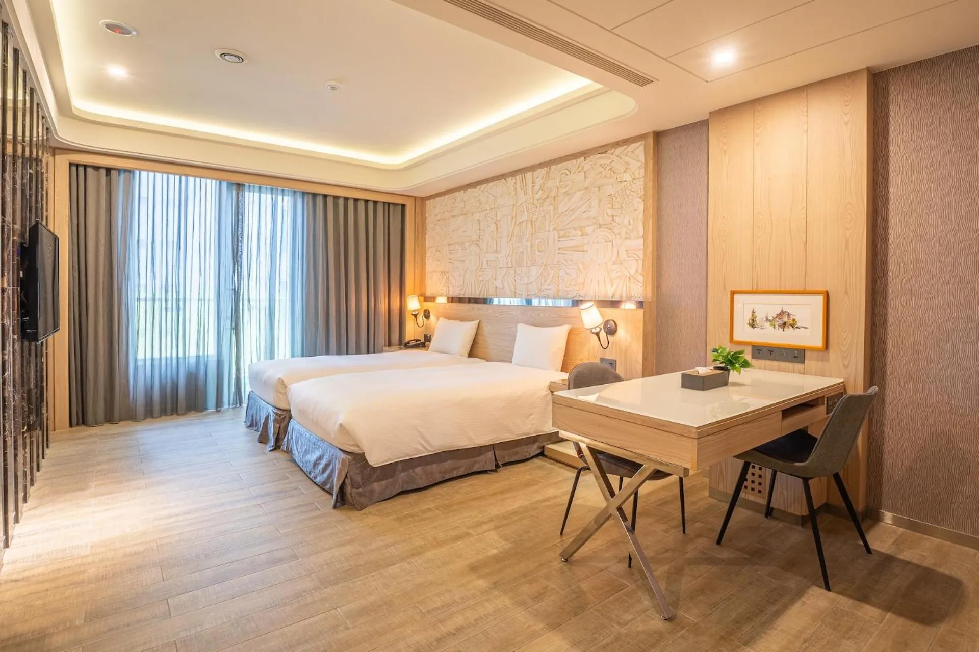 Photo of the whole room, Bed in Guide Hotel Taichung Ziyou