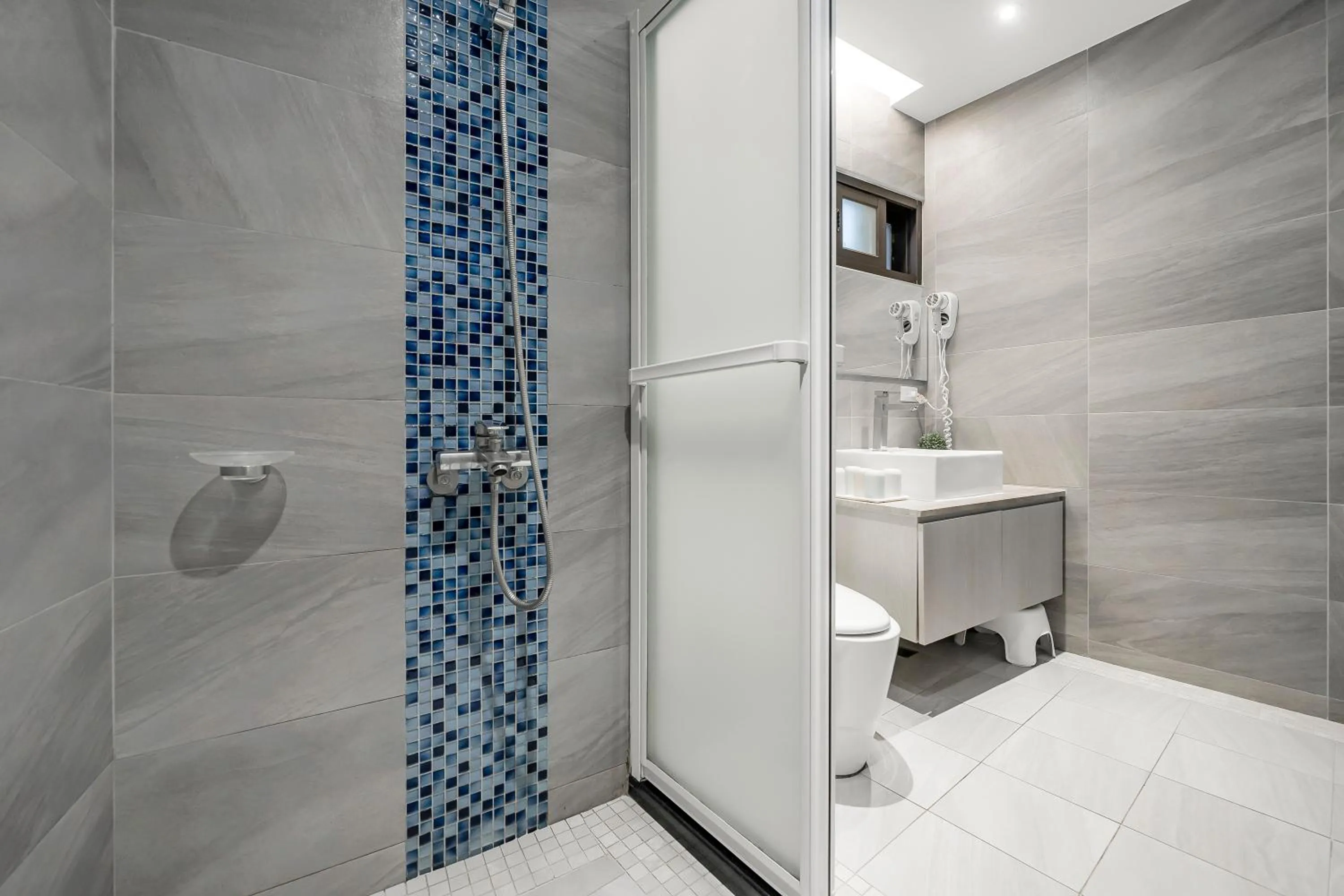 Bathroom in Pacific Inn