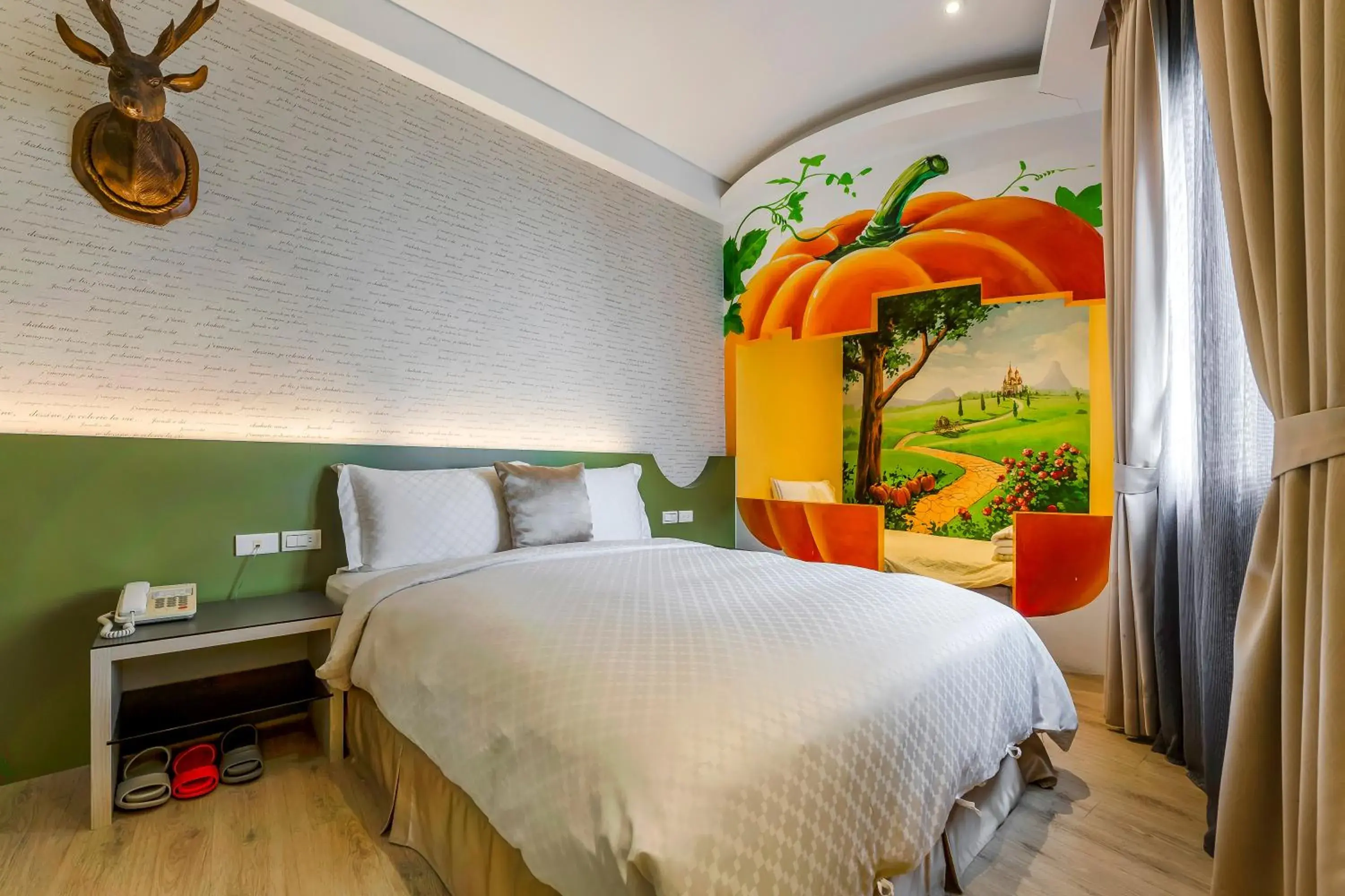 Triple Room with Bath in Pacific Inn Triple Room with Bath in Pacific Inn