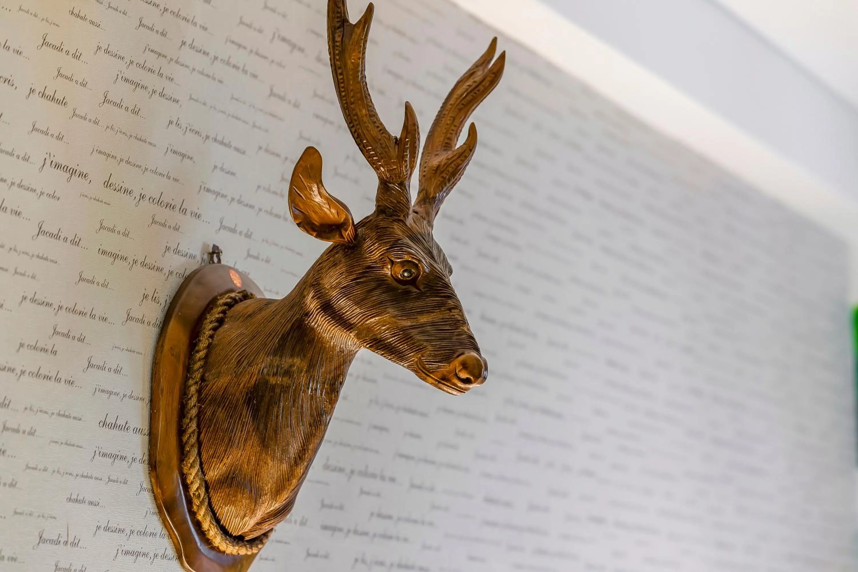 Decorative detail in Pacific Inn