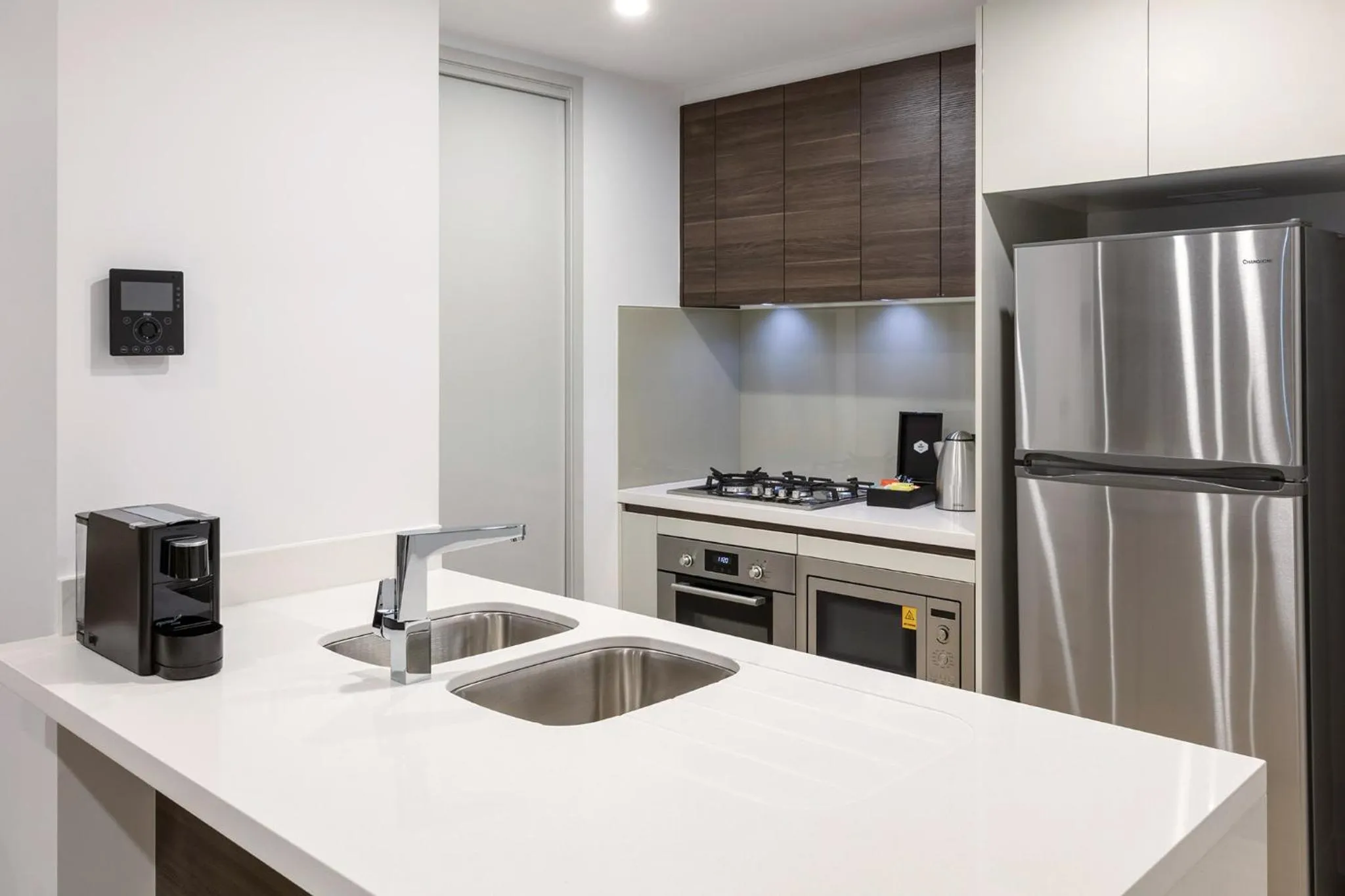 Kitchen or kitchenette in Meriton Suites Southport