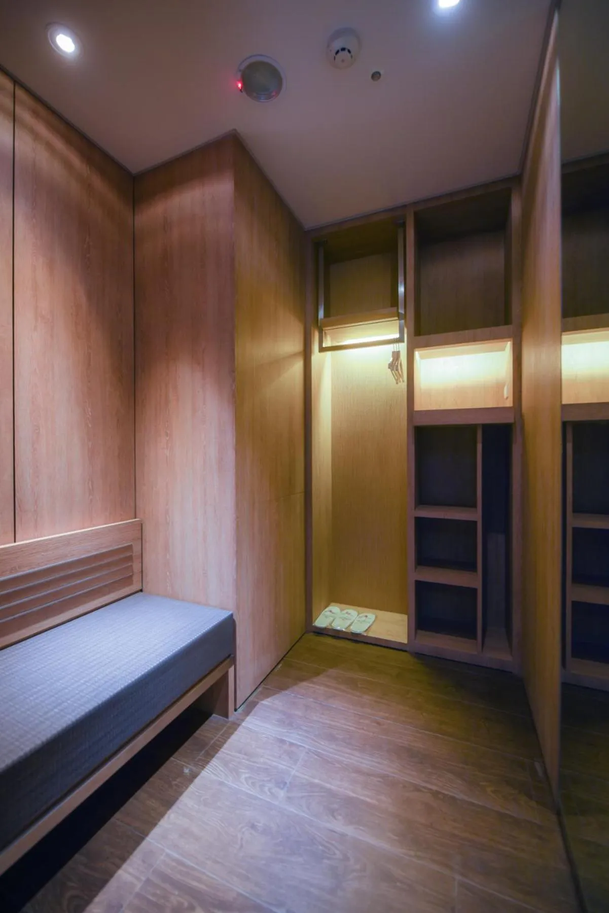 Decorative detail, Bed in Chii Lih Resort