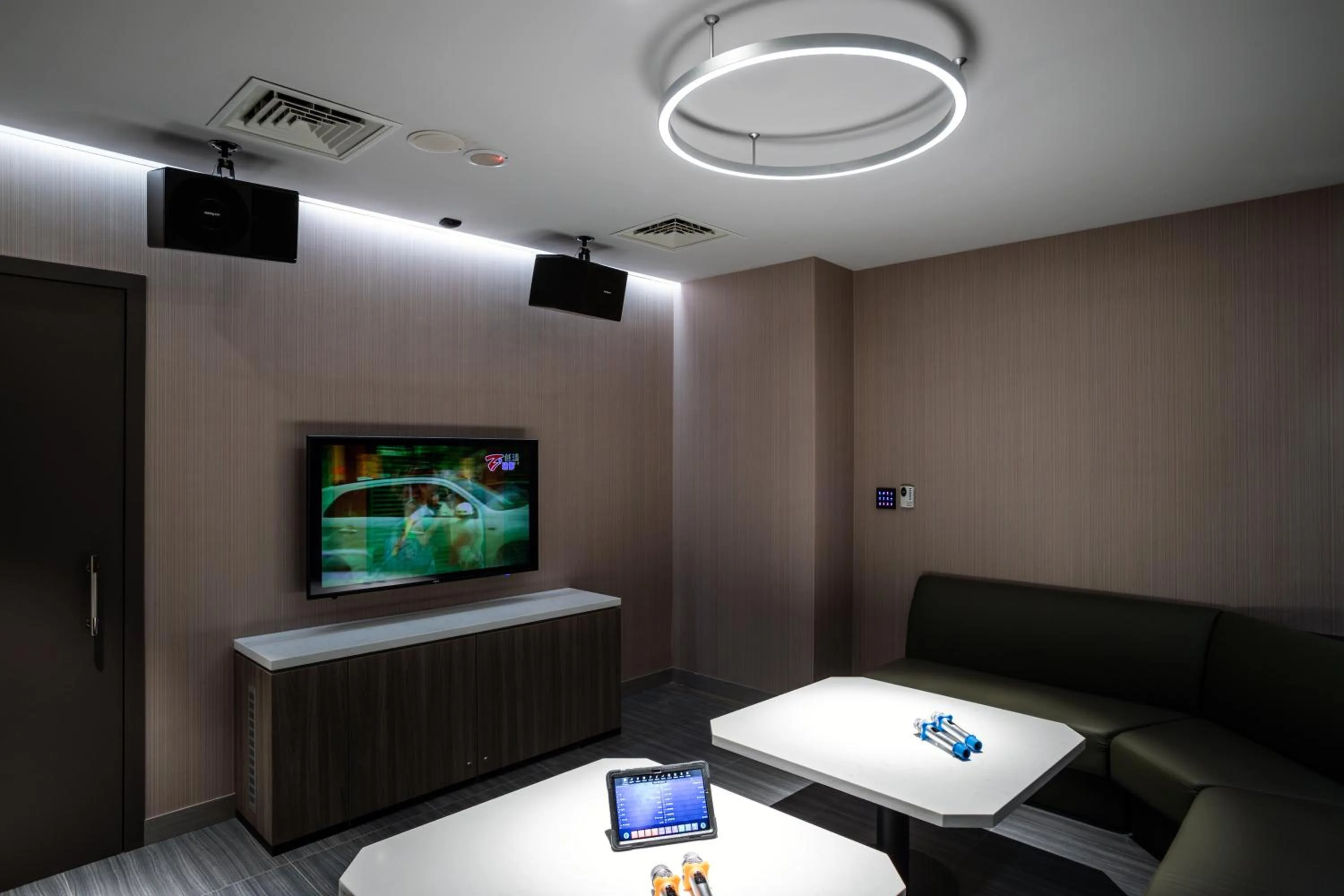 Karaoke, Bed in Chii Lih Resort