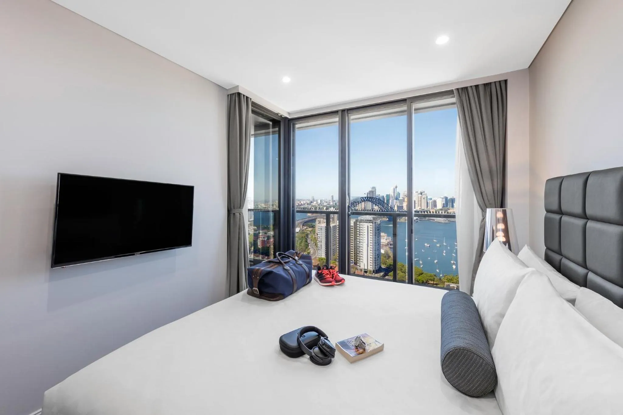 Bed in Meriton Suites North Sydney