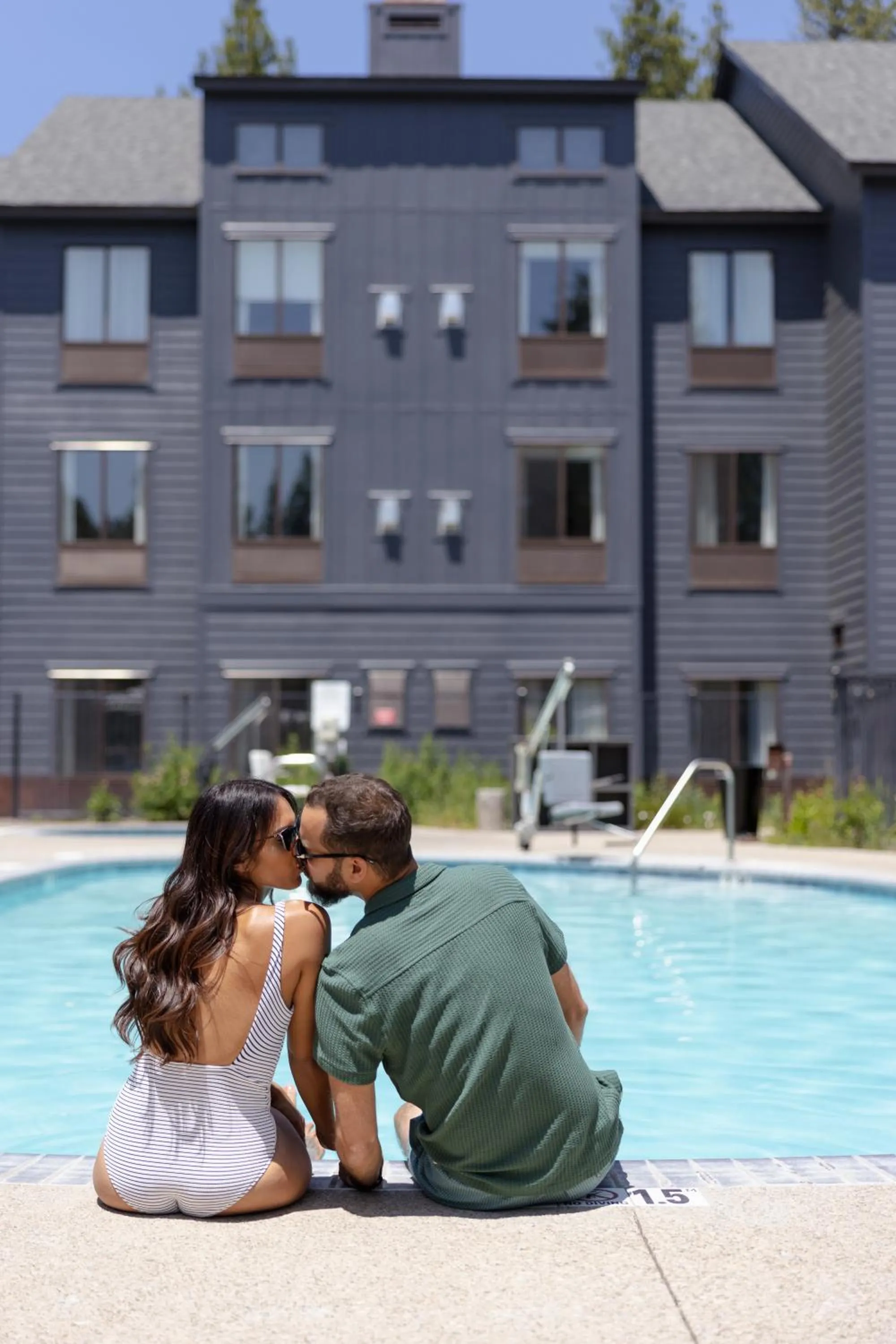 Swimming pool in Martis Valley Lodge, Tapestry Collection by Hilton
