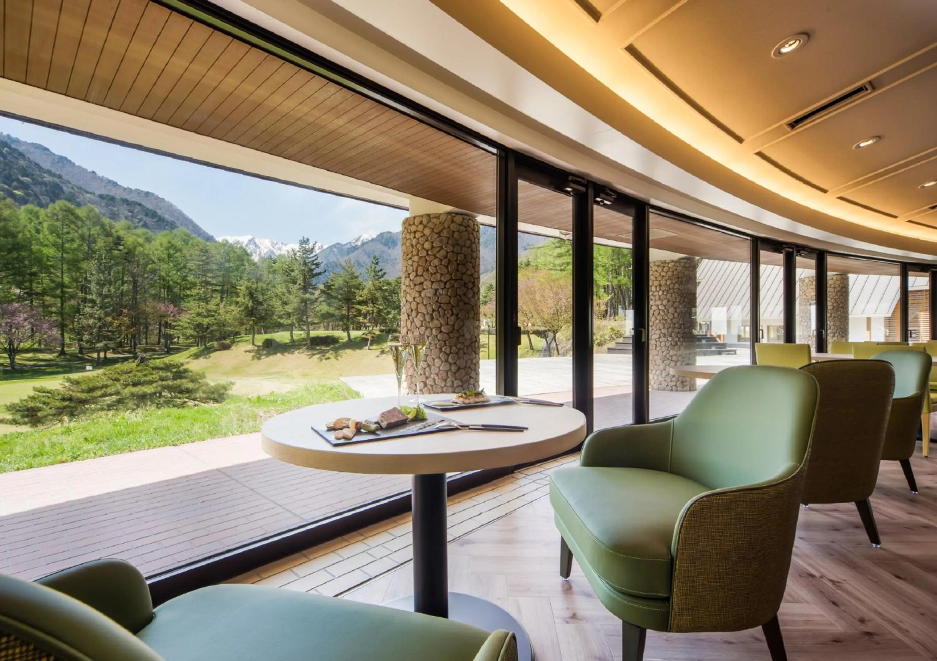 Restaurant/places to eat in Holiday Inn Resort Shinano-Omachi Kuroyon, an IHG Hotel