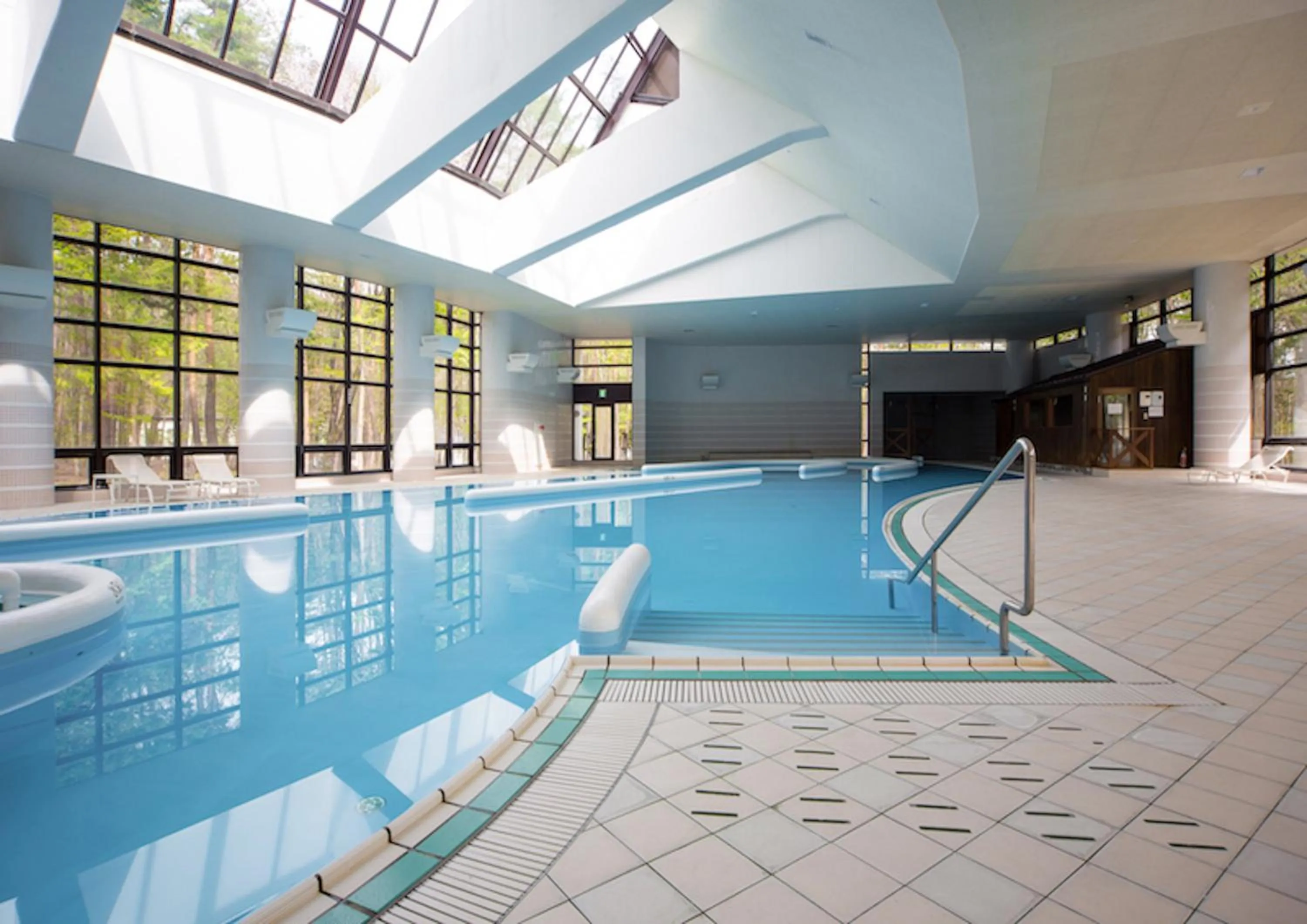 Swimming pool in Holiday Inn Resort Shinano-Omachi Kuroyon, an IHG Hotel