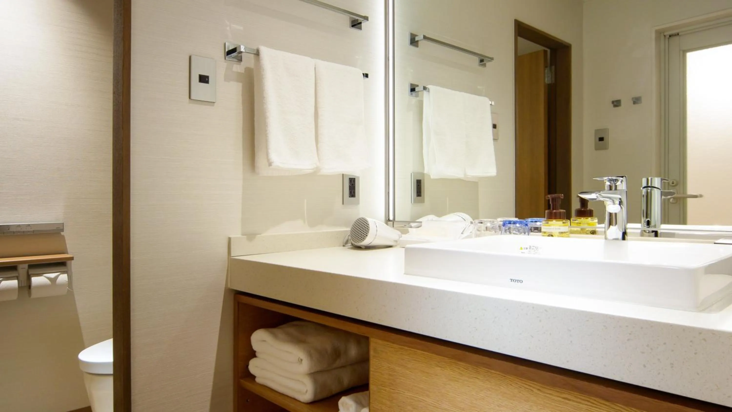 Photo of the whole room in Holiday Inn Resort Shinano-Omachi Kuroyon by IHG