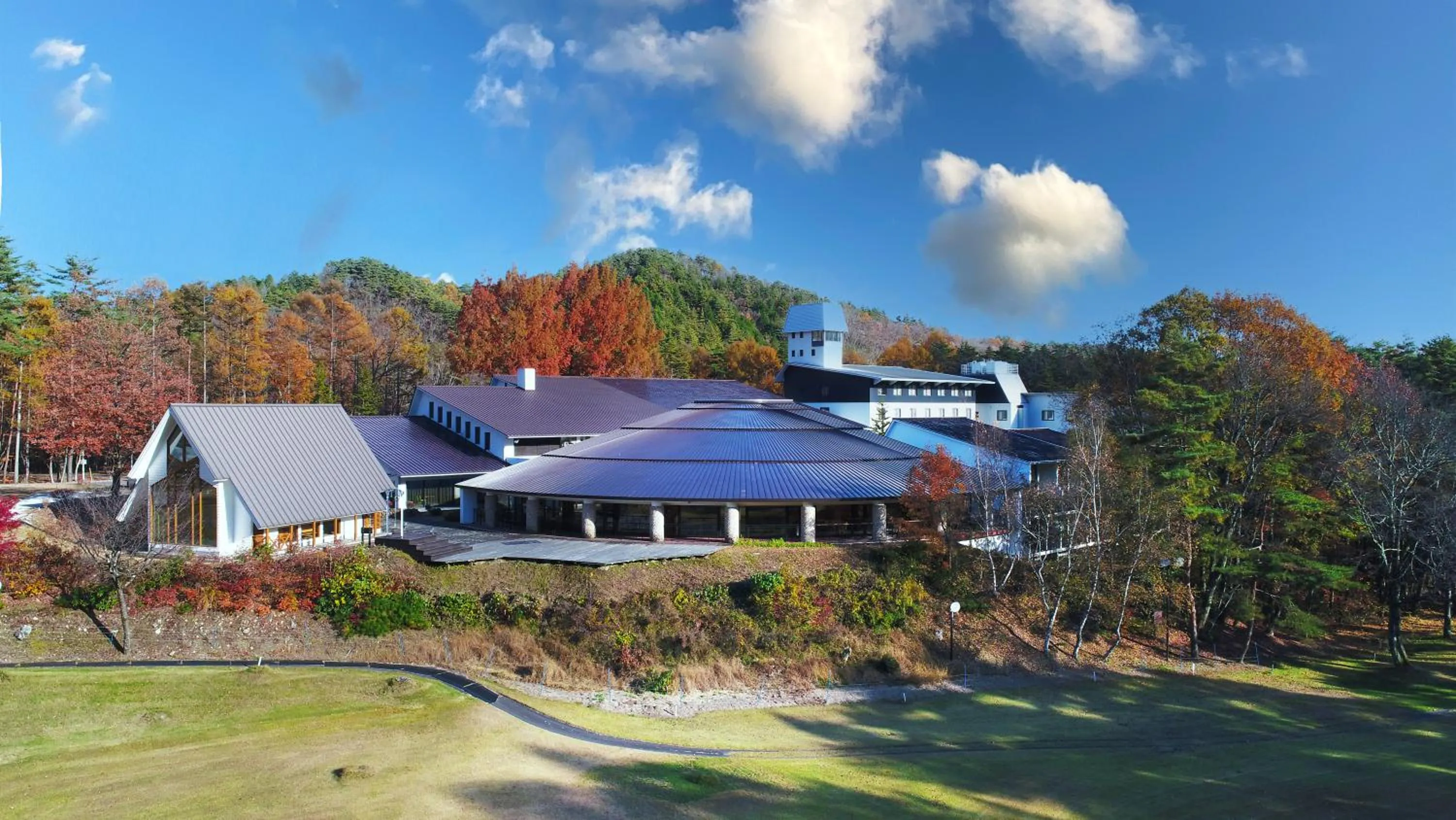 Property building in Holiday Inn Resort Shinano-Omachi Kuroyon, an IHG Hotel