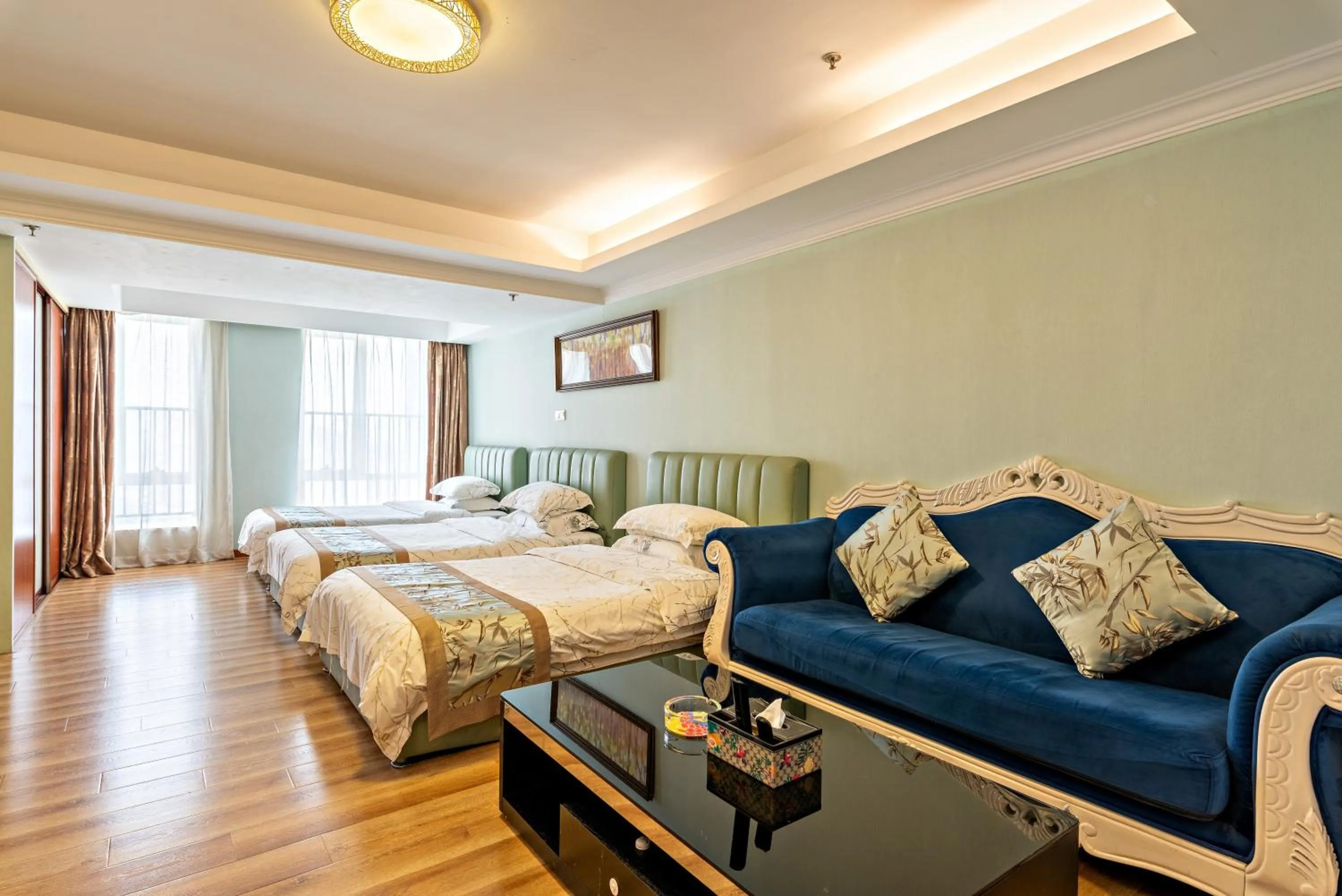 Bed in Guangzhou Manhattan International Apartment Zhengjia Free bus services are provided for the first and second phases