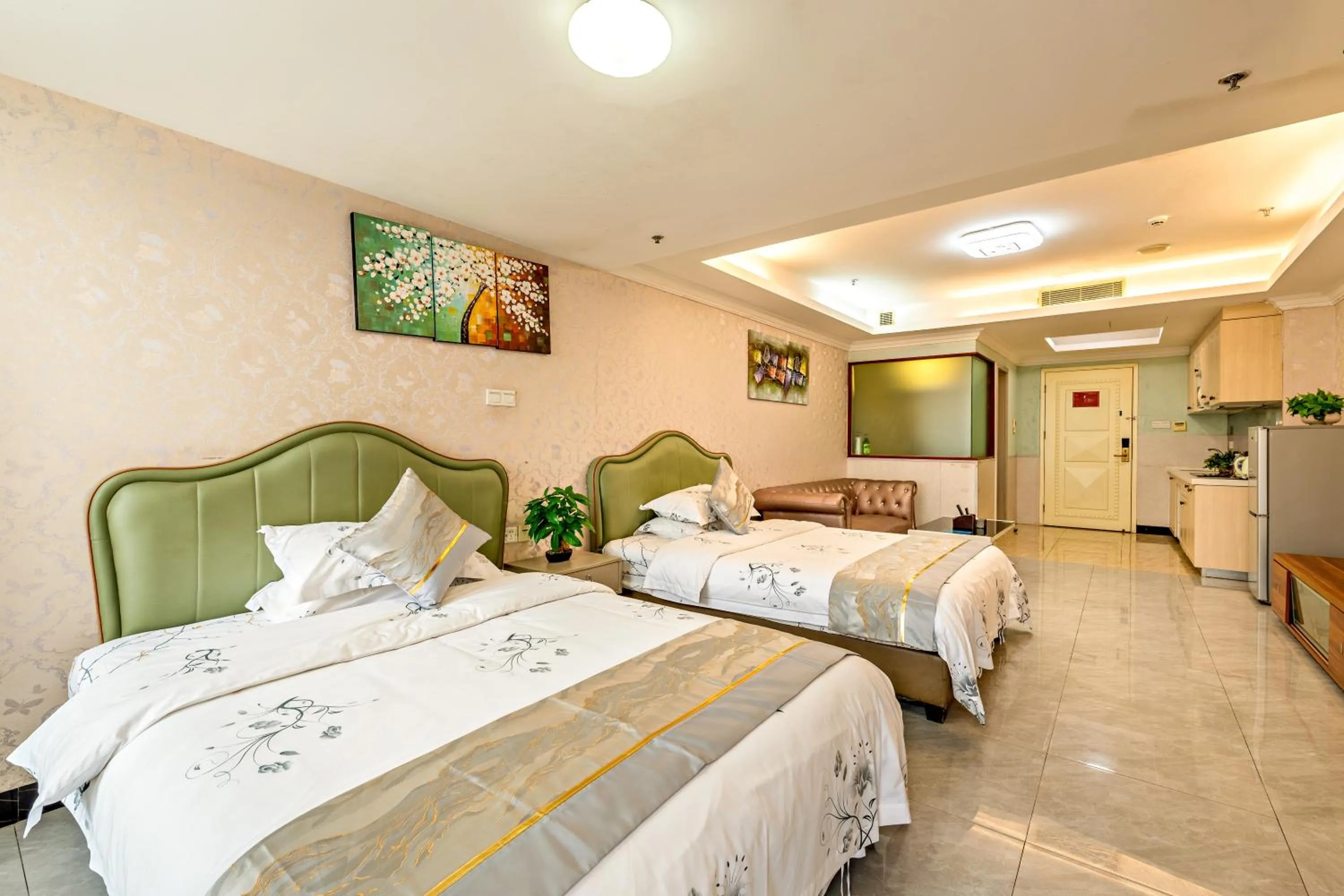 Bed in Guangzhou Manhattan International Apartment Zhengjia Free bus services are provided for the first and second phases