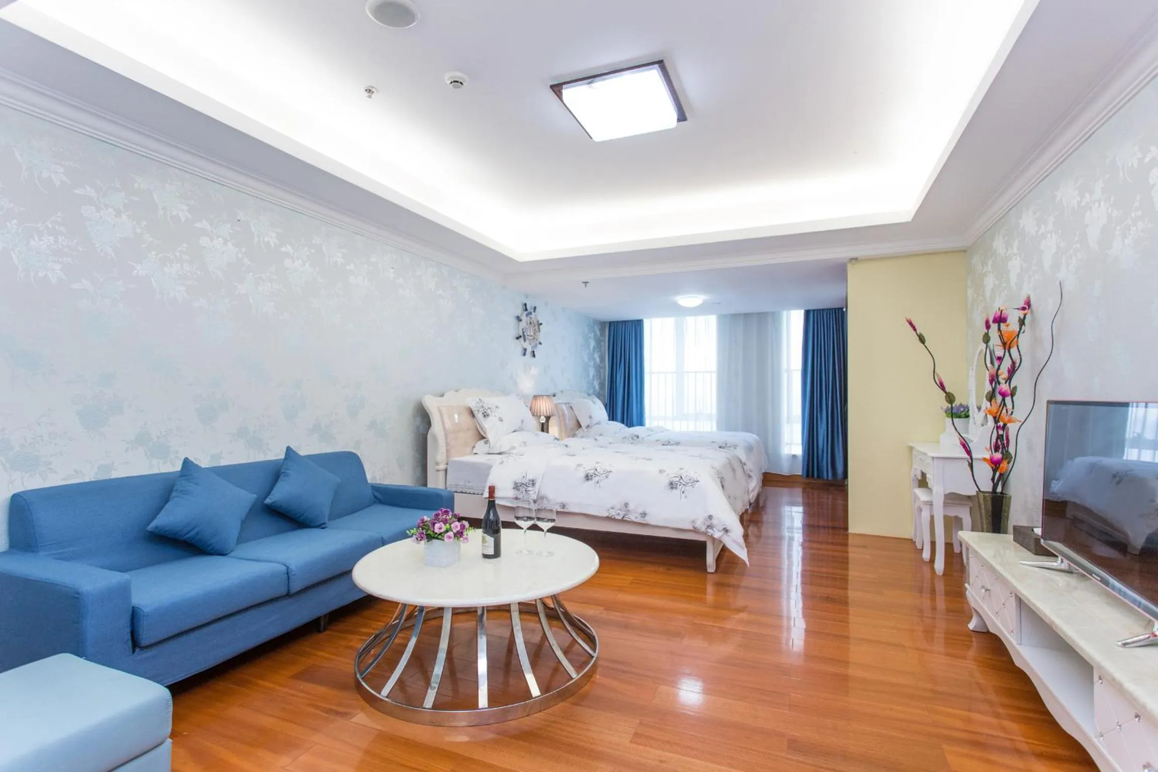 Photo of the whole room, Bed in Guangzhou Manhattan International Apartment Zhengjia Free bus services are provided for the first and second phases