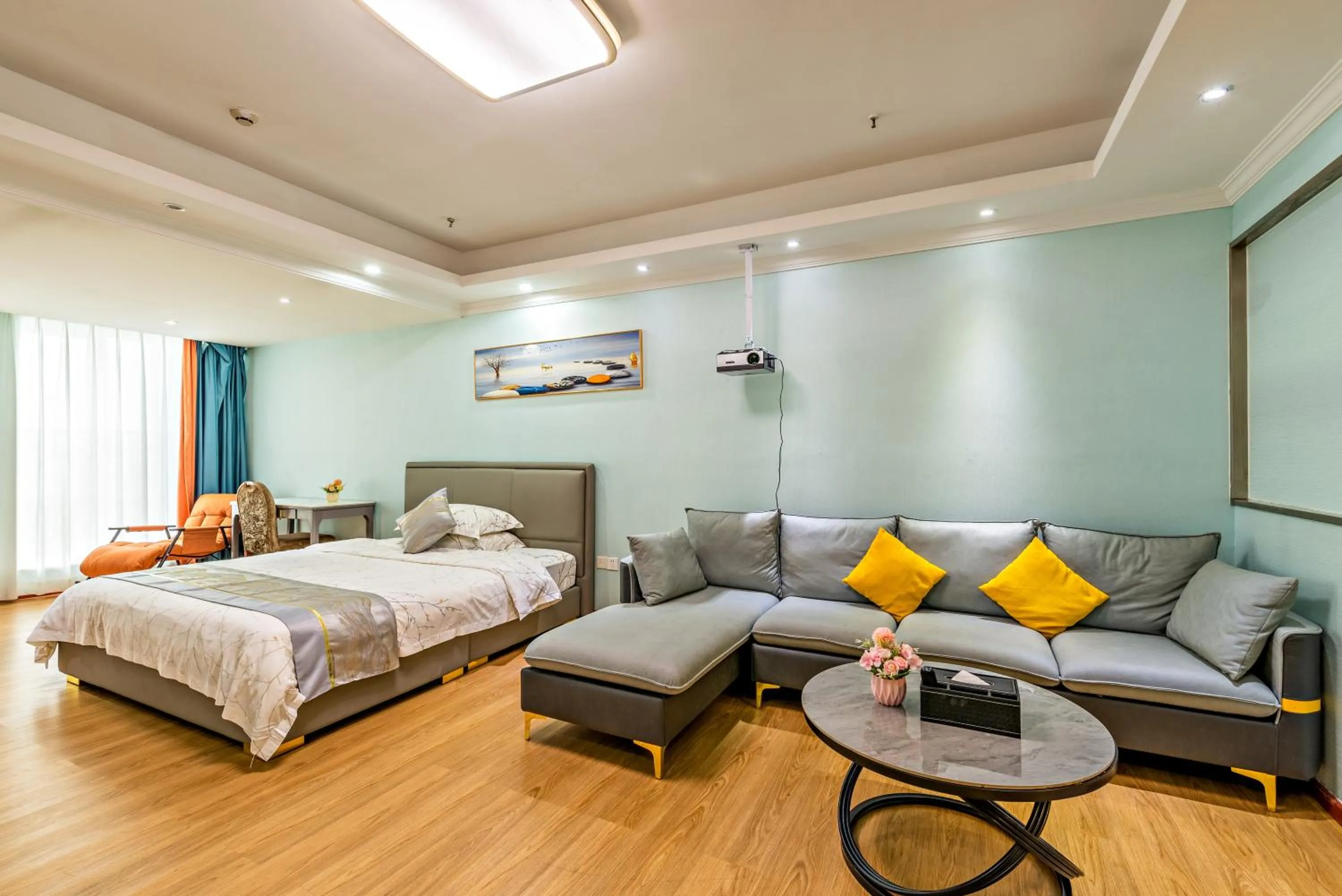 Living room, Bed in Guangzhou Manhattan International Apartment Zhengjia Free bus services are provided for the first and second phases