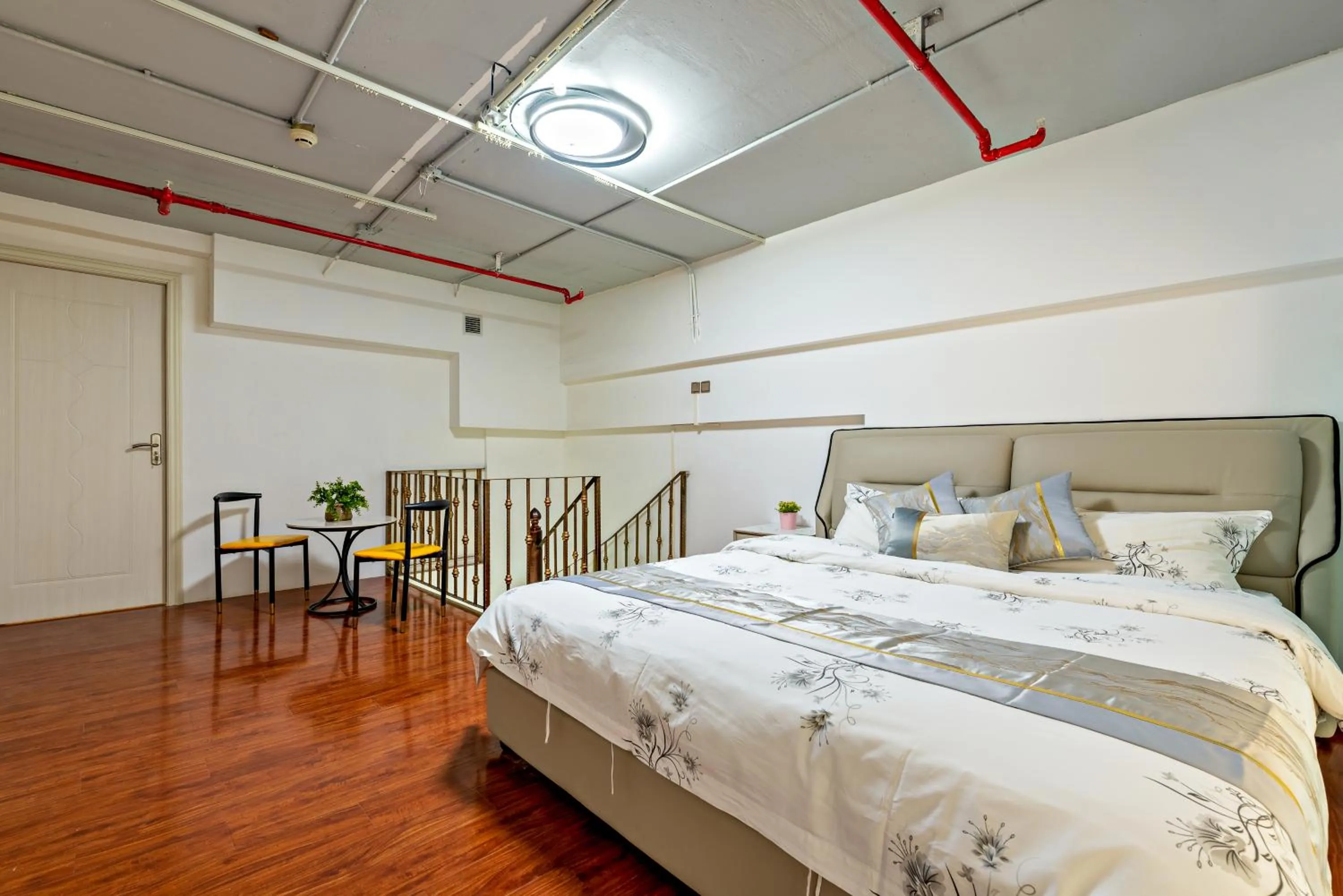 Bed in Guangzhou Manhattan International Apartment Zhengjia Free bus services are provided for the first and second phases