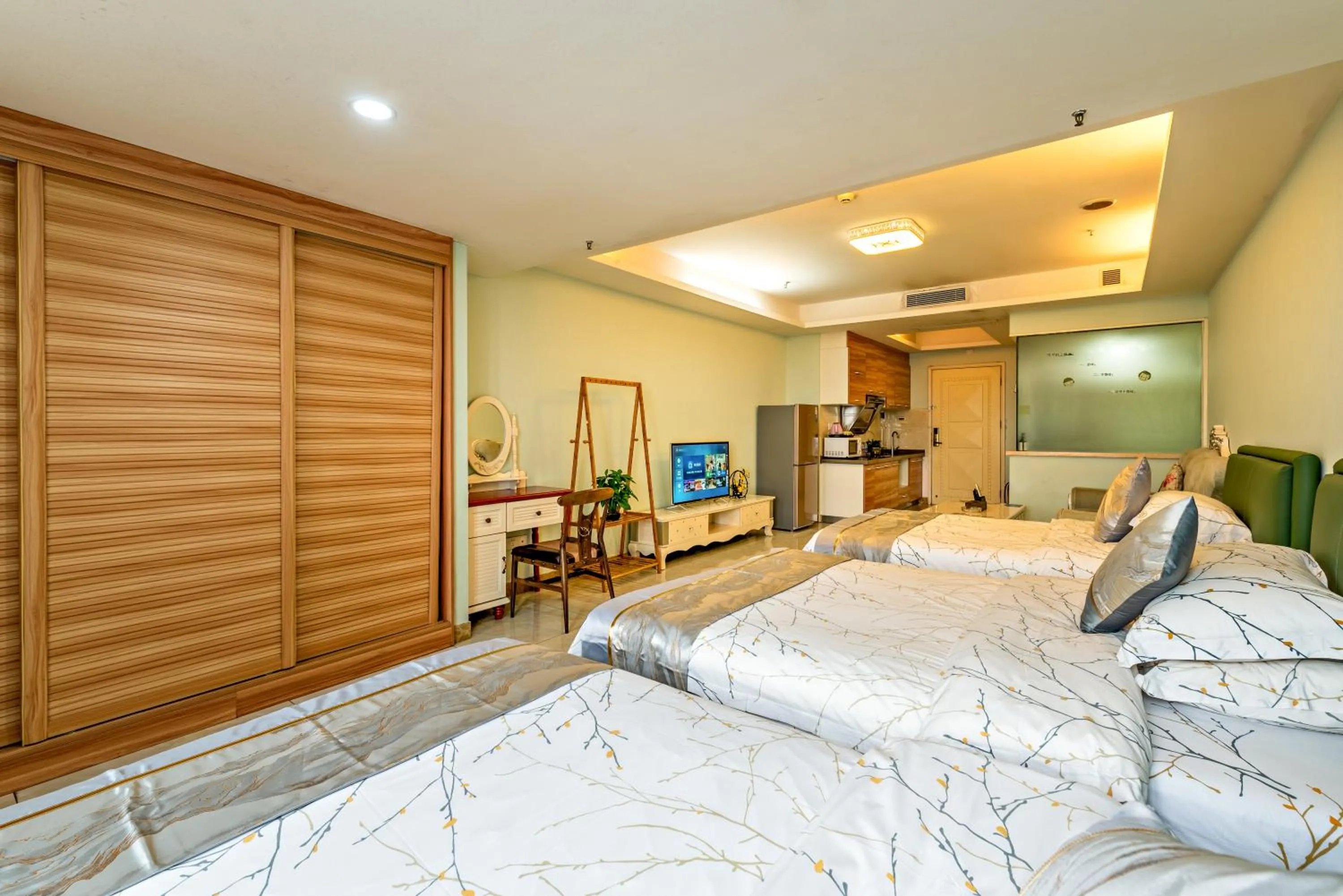 Bed in Guangzhou Manhattan International Apartment Zhengjia Free bus services are provided for the first and second phases