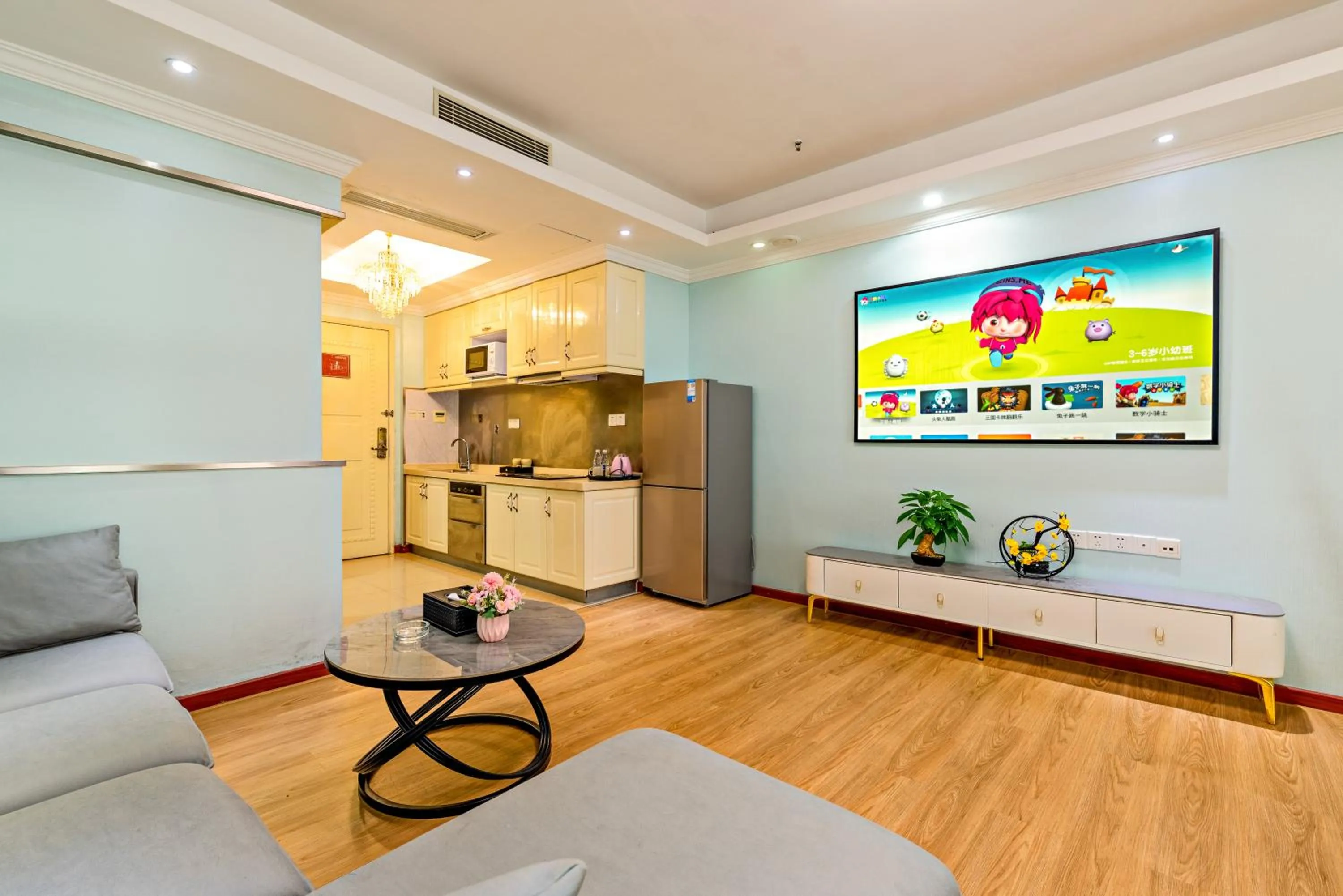 Living room in Guangzhou Manhattan International Apartment Zhengjia Free bus services are provided for the first and second phases