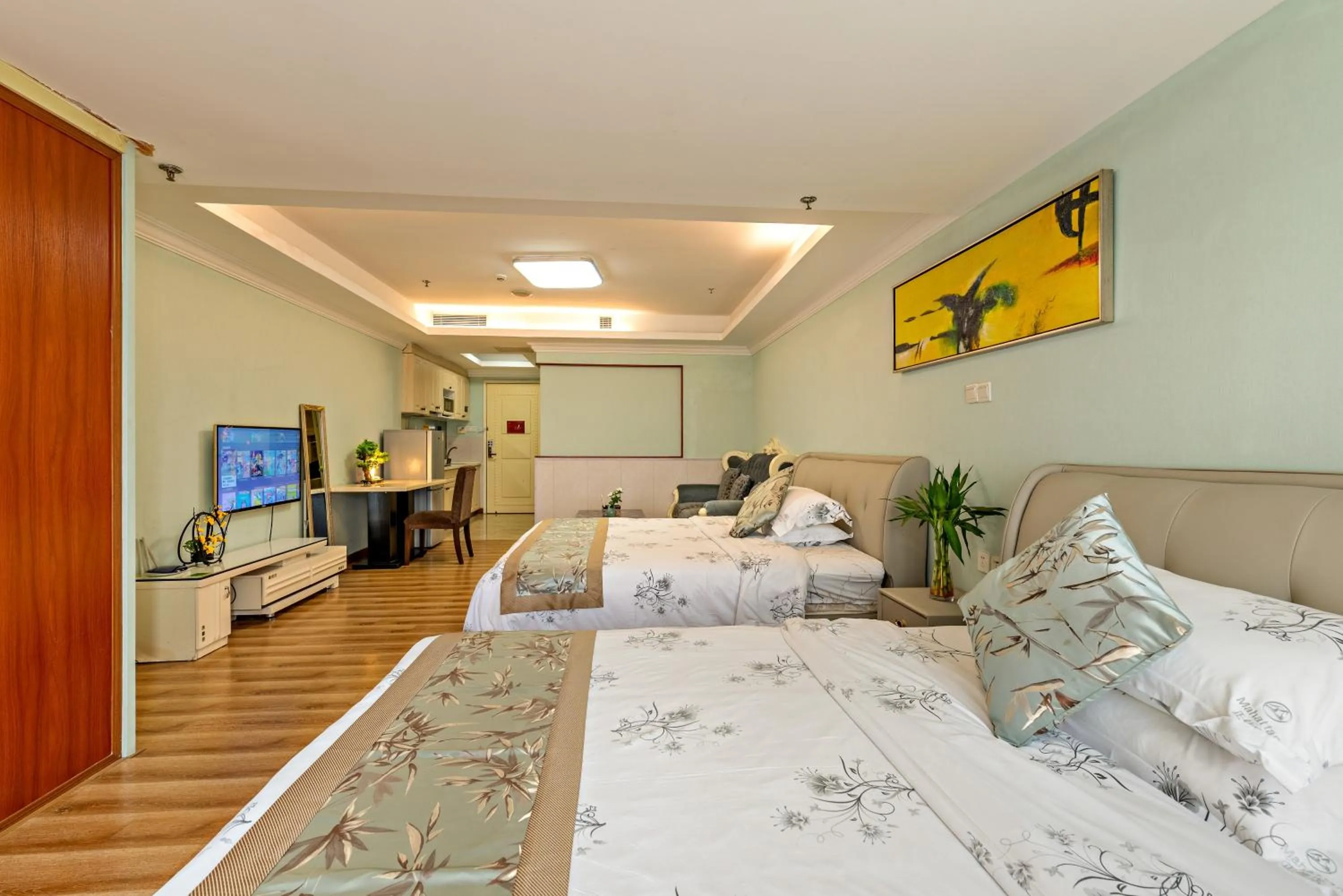 Bed in Guangzhou Manhattan International Apartment Zhengjia Free bus services are provided for the first and second phases