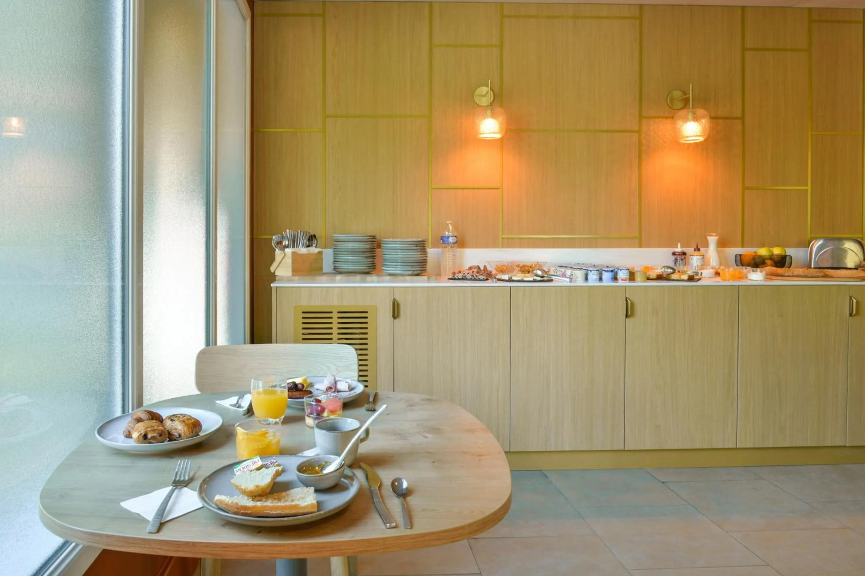 Breakfast in BHOMA Bourges - Hôtel