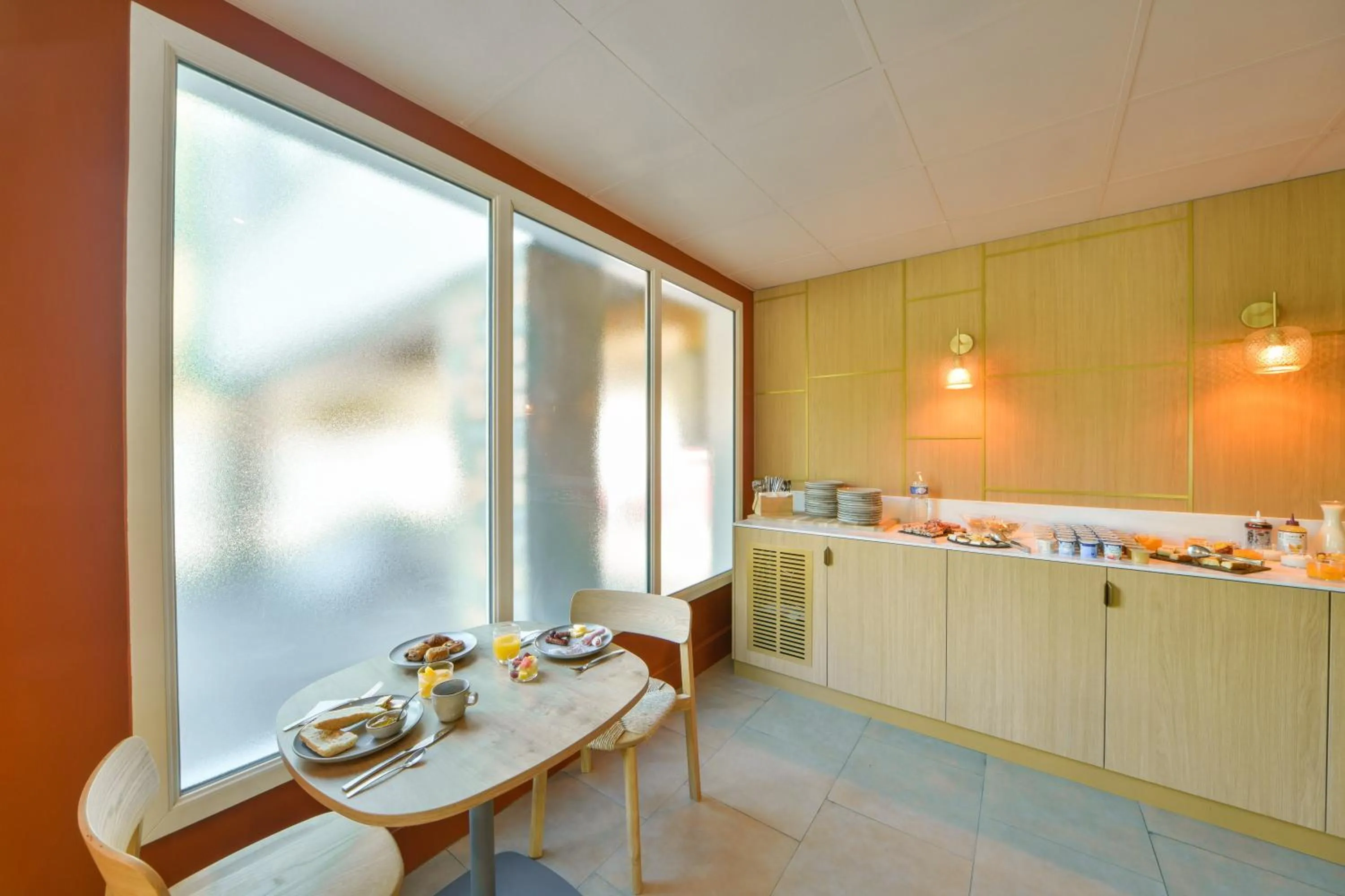 Breakfast in BHOMA Bourges - Hôtel