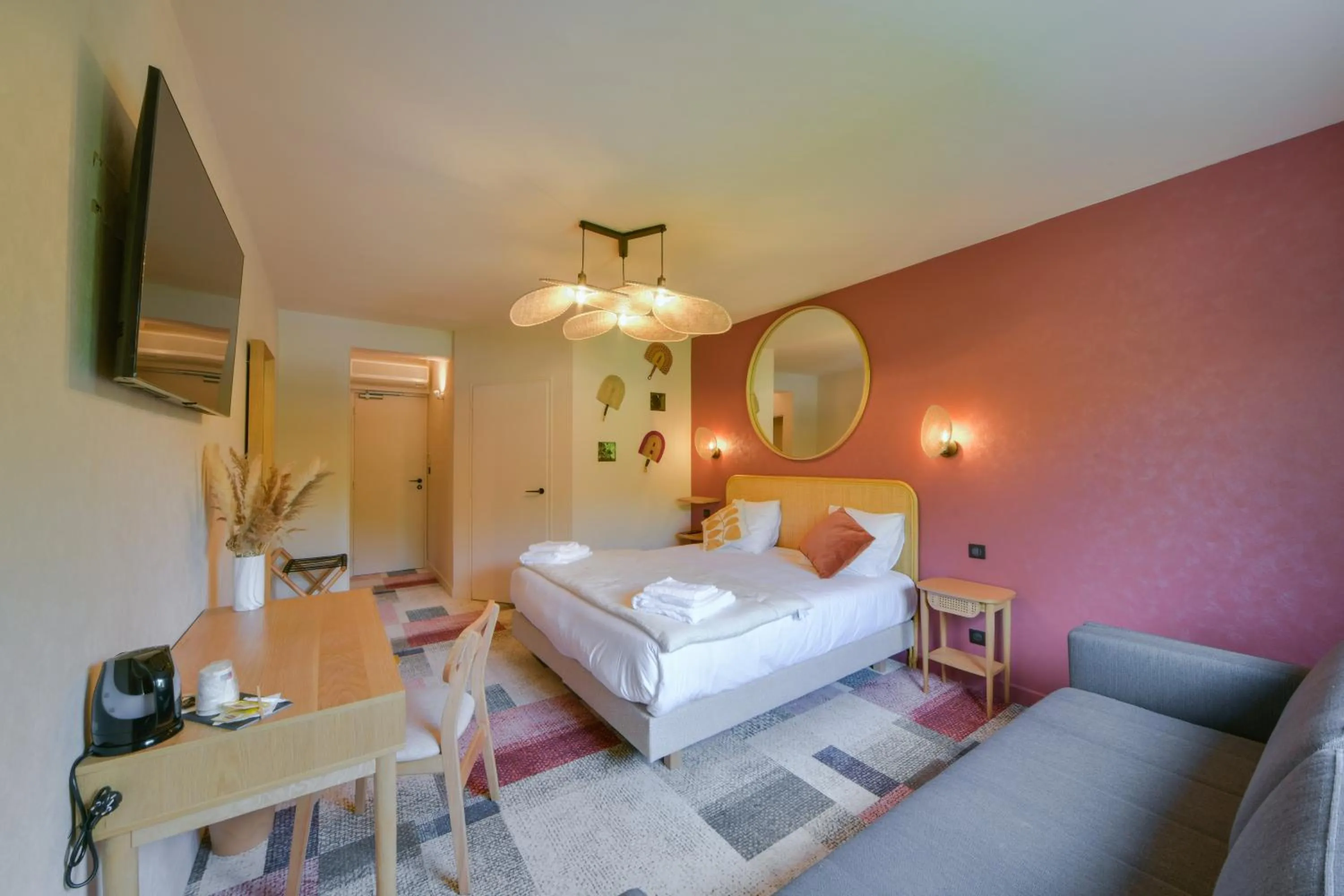 Photo of the whole room, Bed in BHOMA Bourges - Hôtel