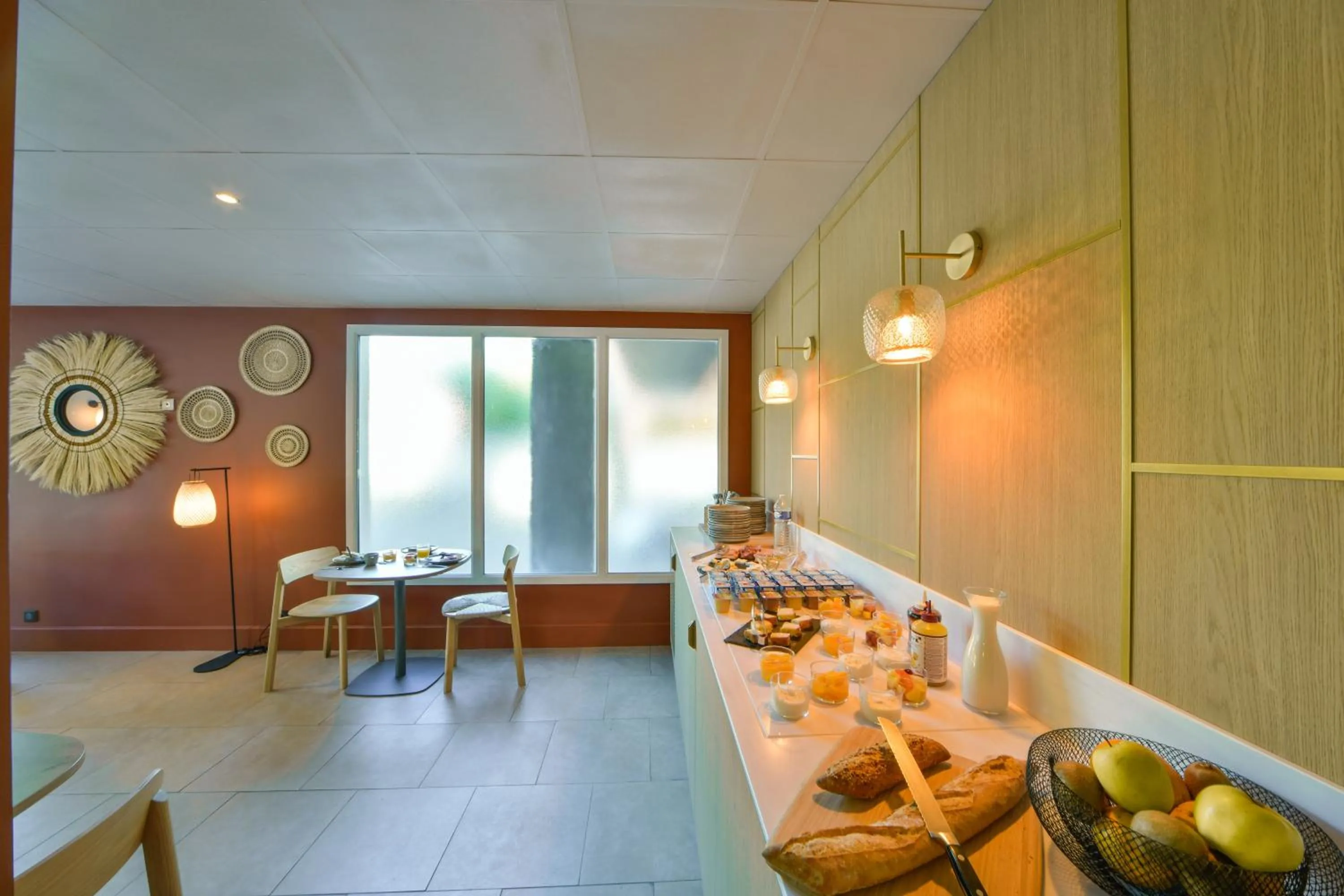 Breakfast in BHOMA Bourges - Hôtel