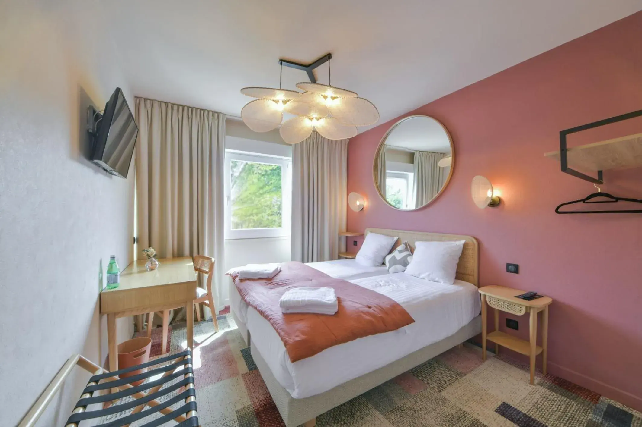 Quadruple Room with Shower in BHOMA Bourges - Hôtel Quadruple Room with Shower in BHOMA Bourges - Hôtel