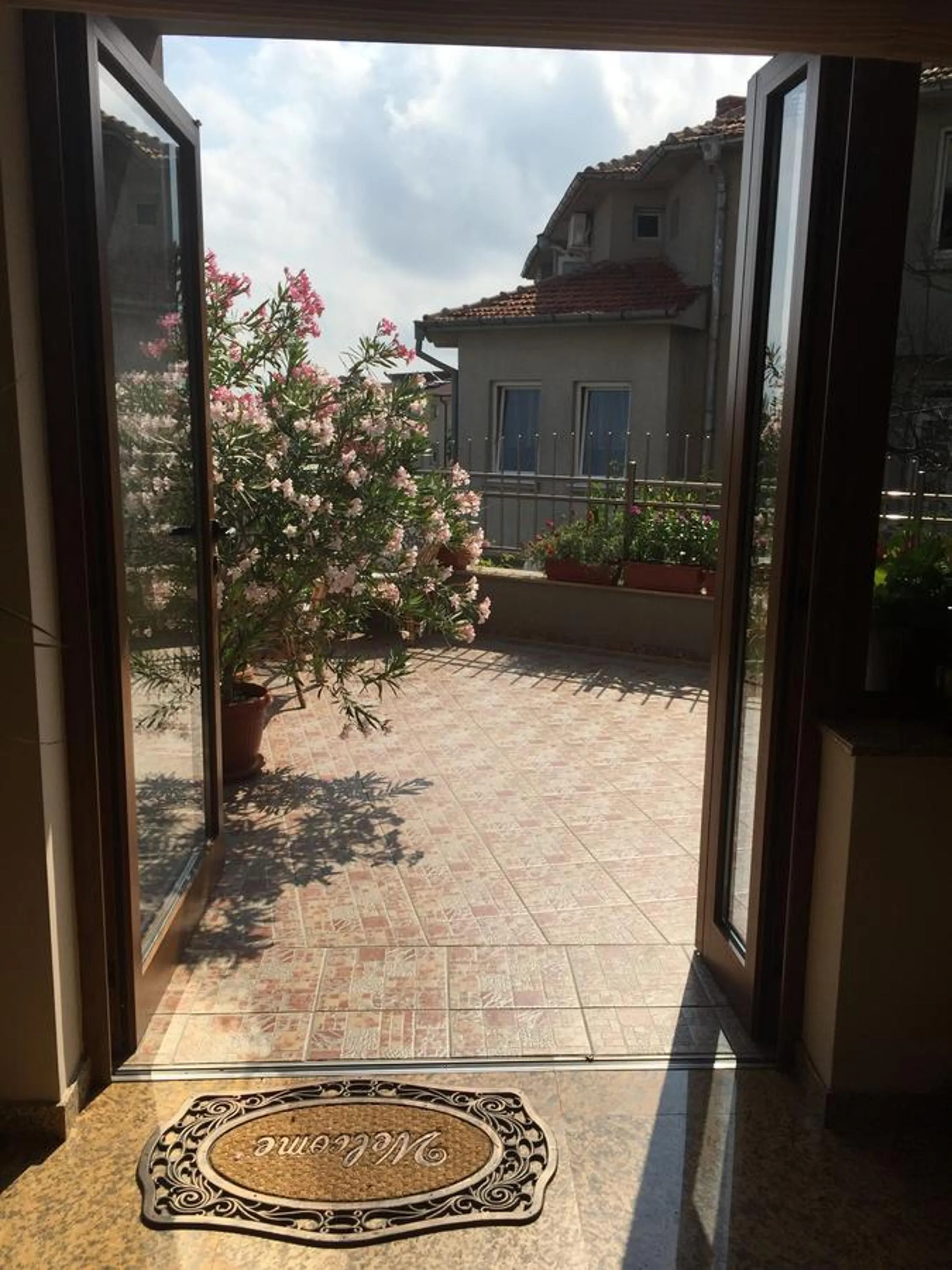 Facade/entrance in Family Hotel Radiana