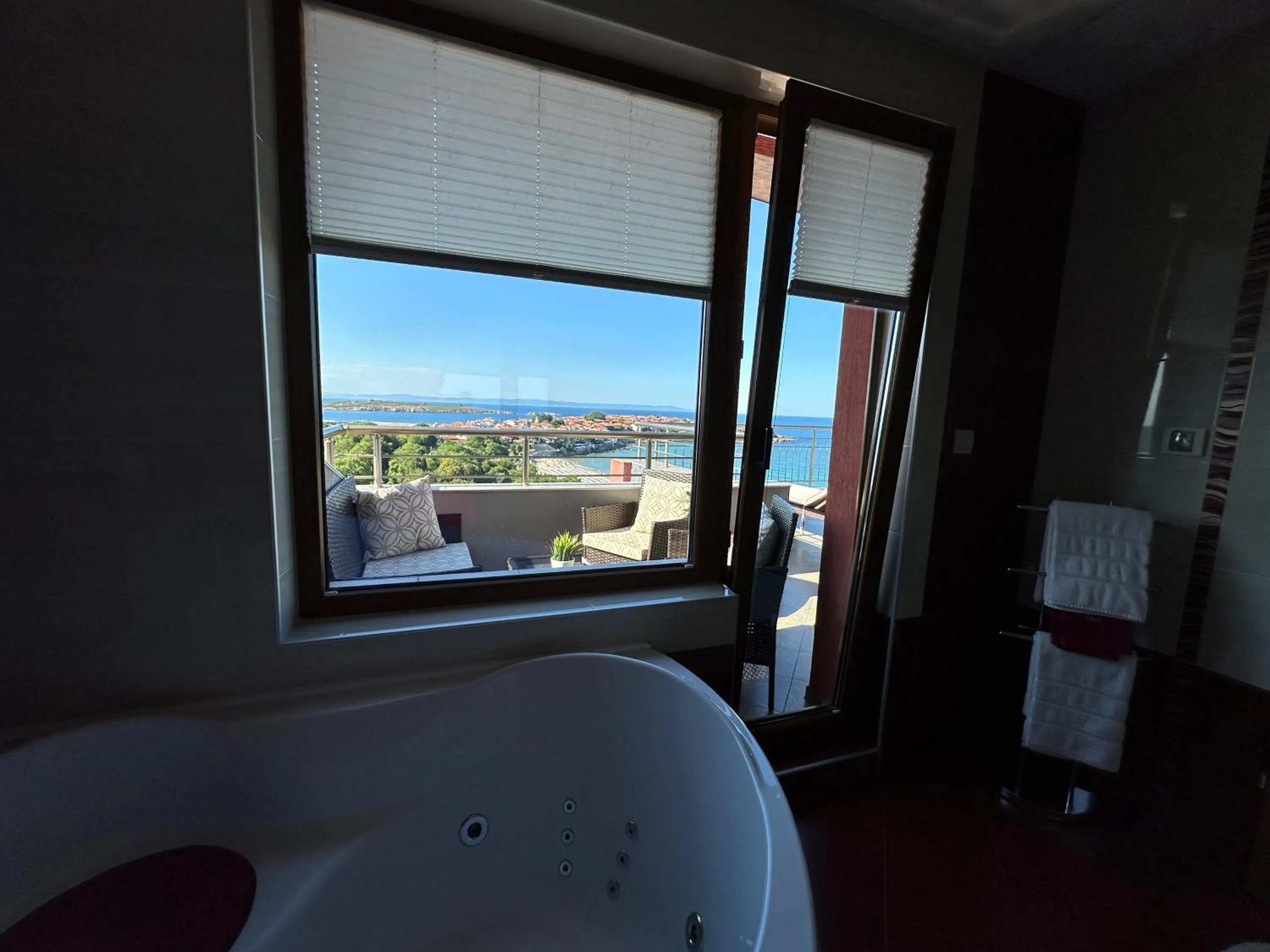 View (from property/room), Bed in Family Hotel Radiana