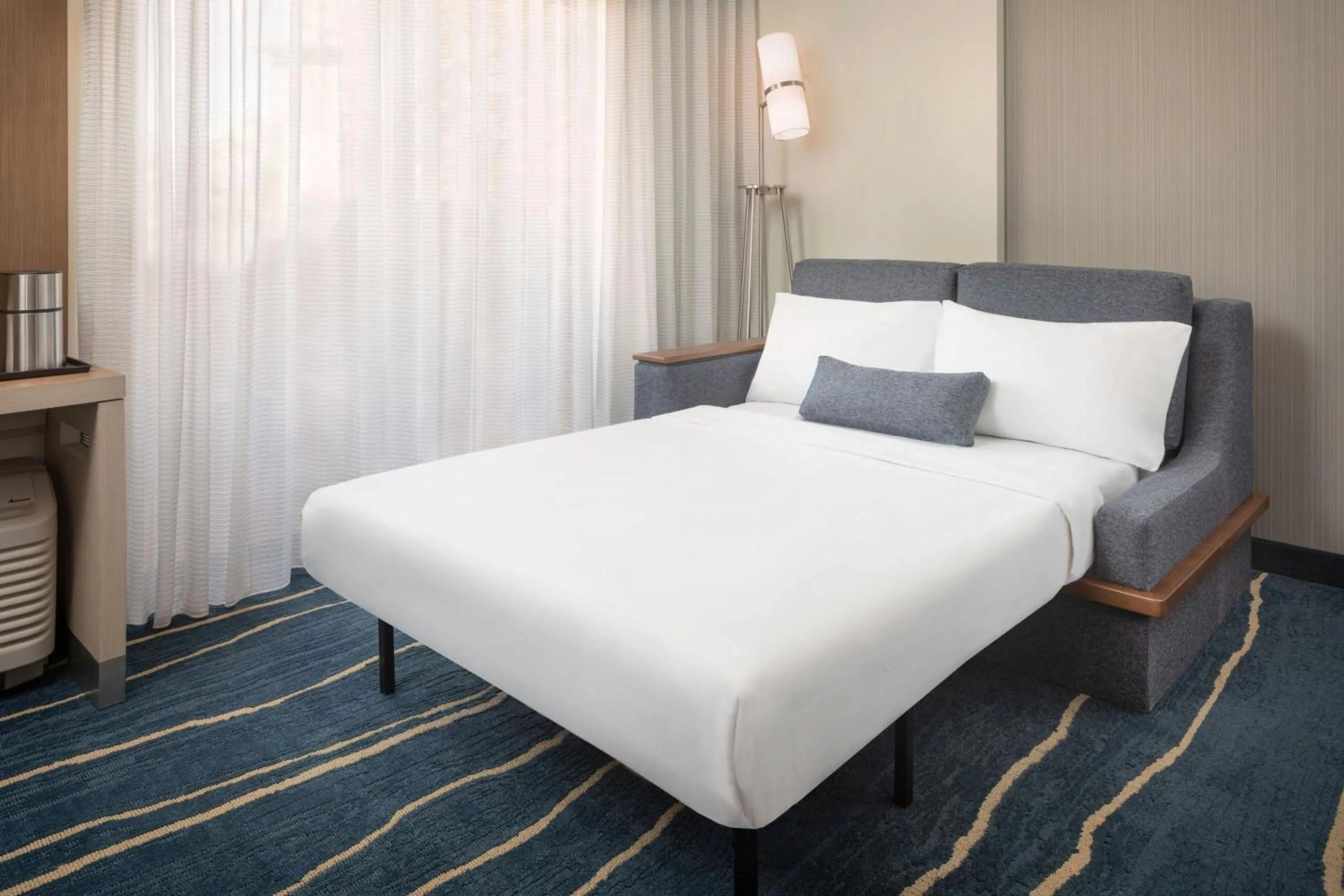 Photo of the whole room, Bed in Courtyard by Marriott Sedona